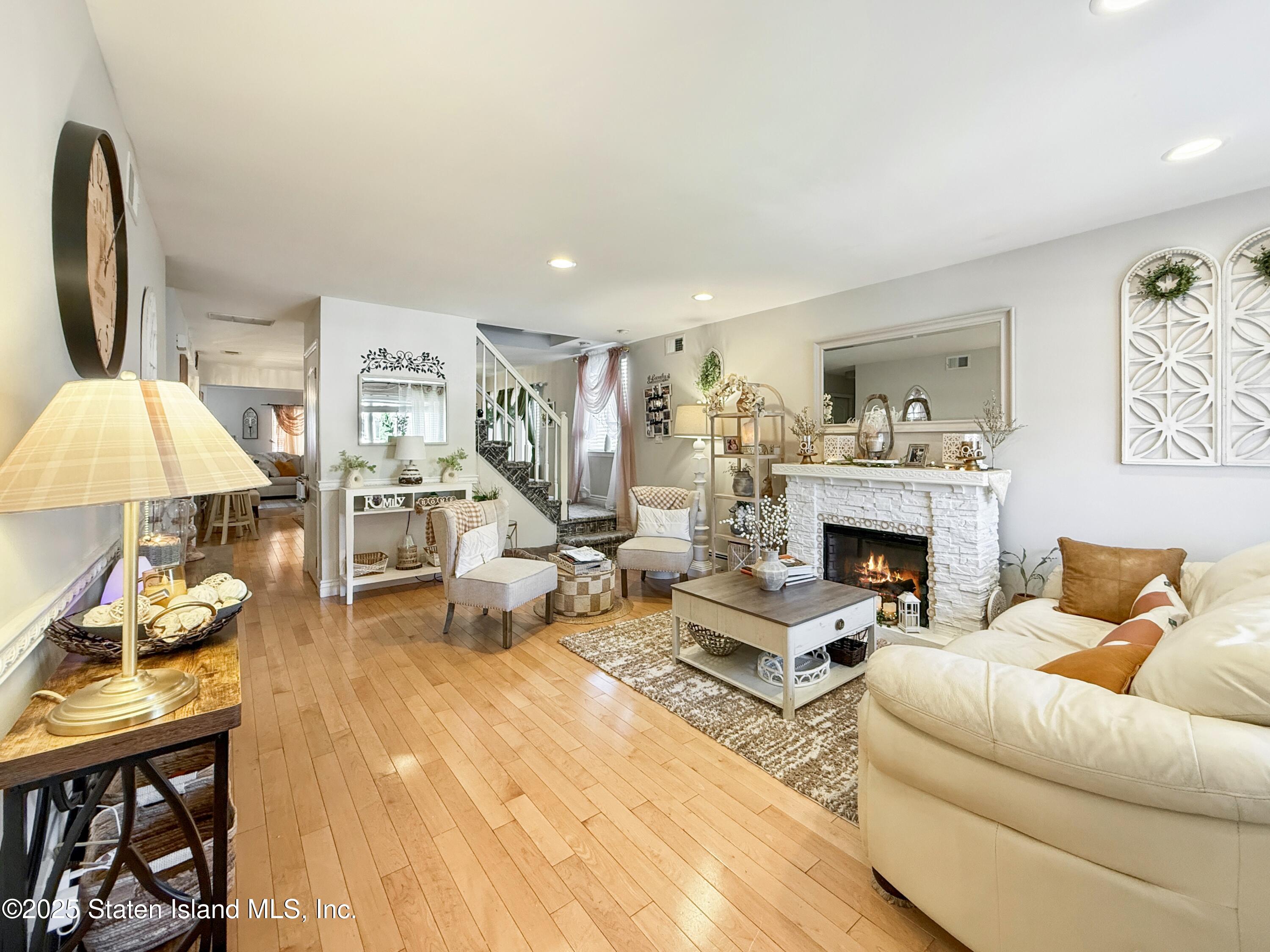 18 Lynbrook Court Image 4