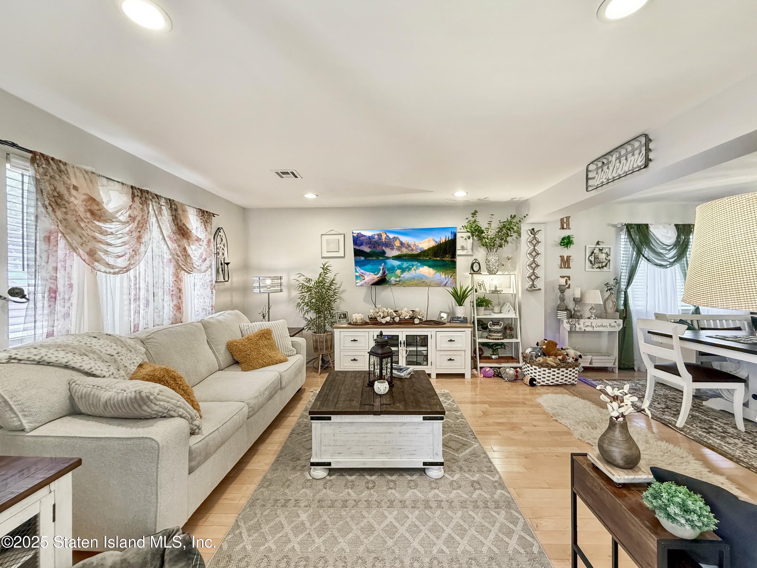 18 Lynbrook Court Image 5
