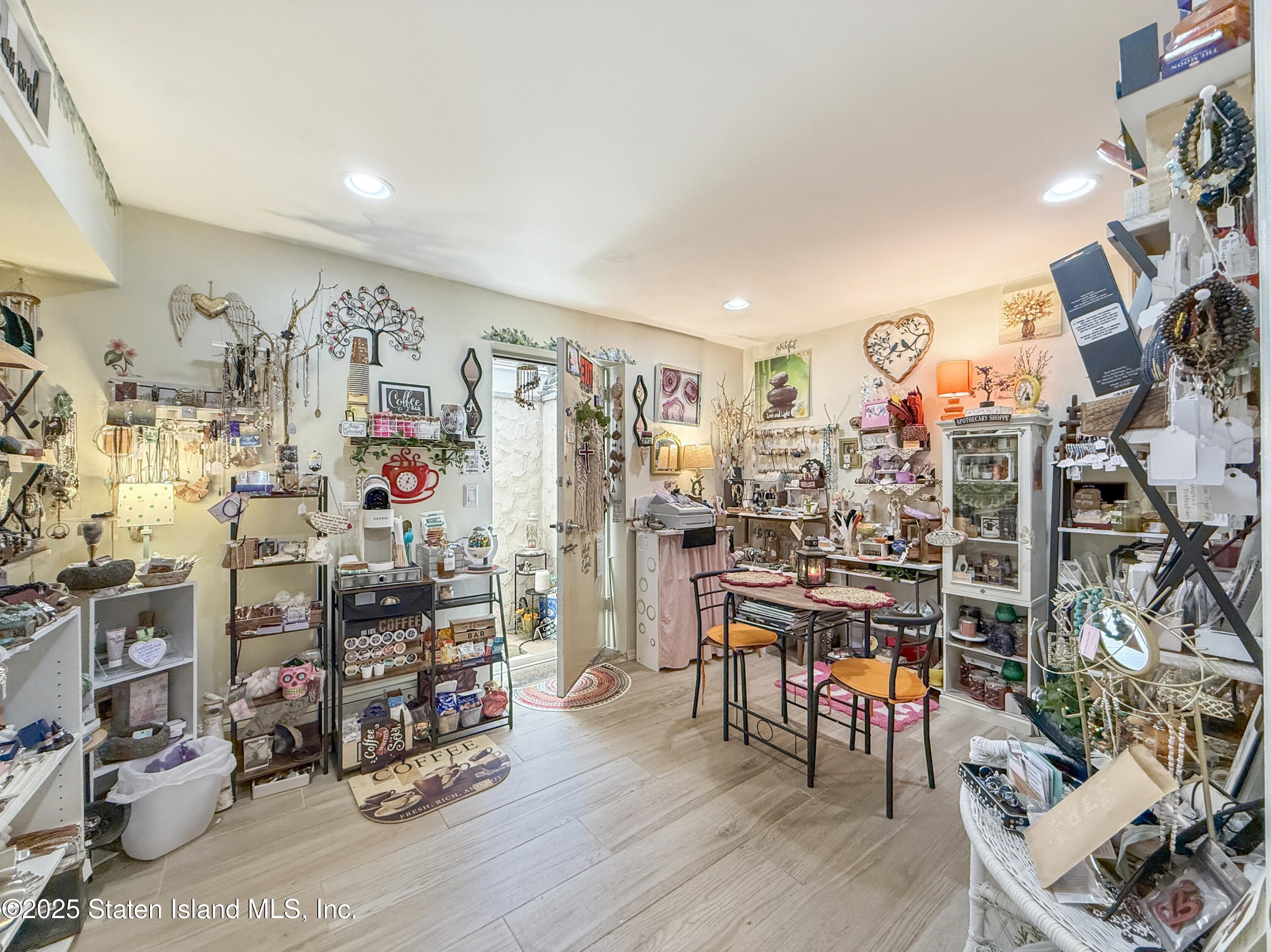 18 Lynbrook Court, Staten Island, NY, 10309 image 17