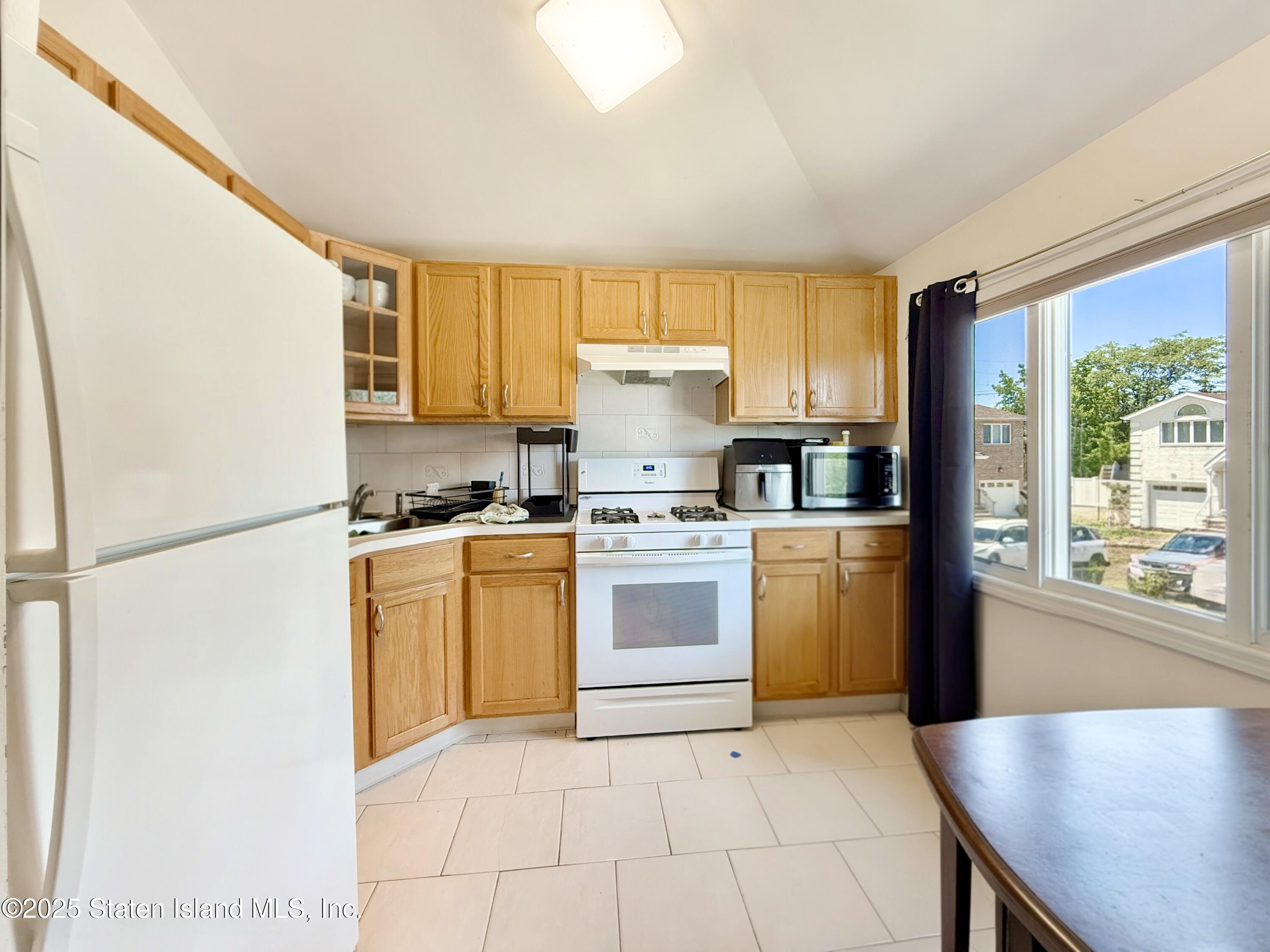 18 Lynbrook Court, Staten Island, NY, 10309 image 23