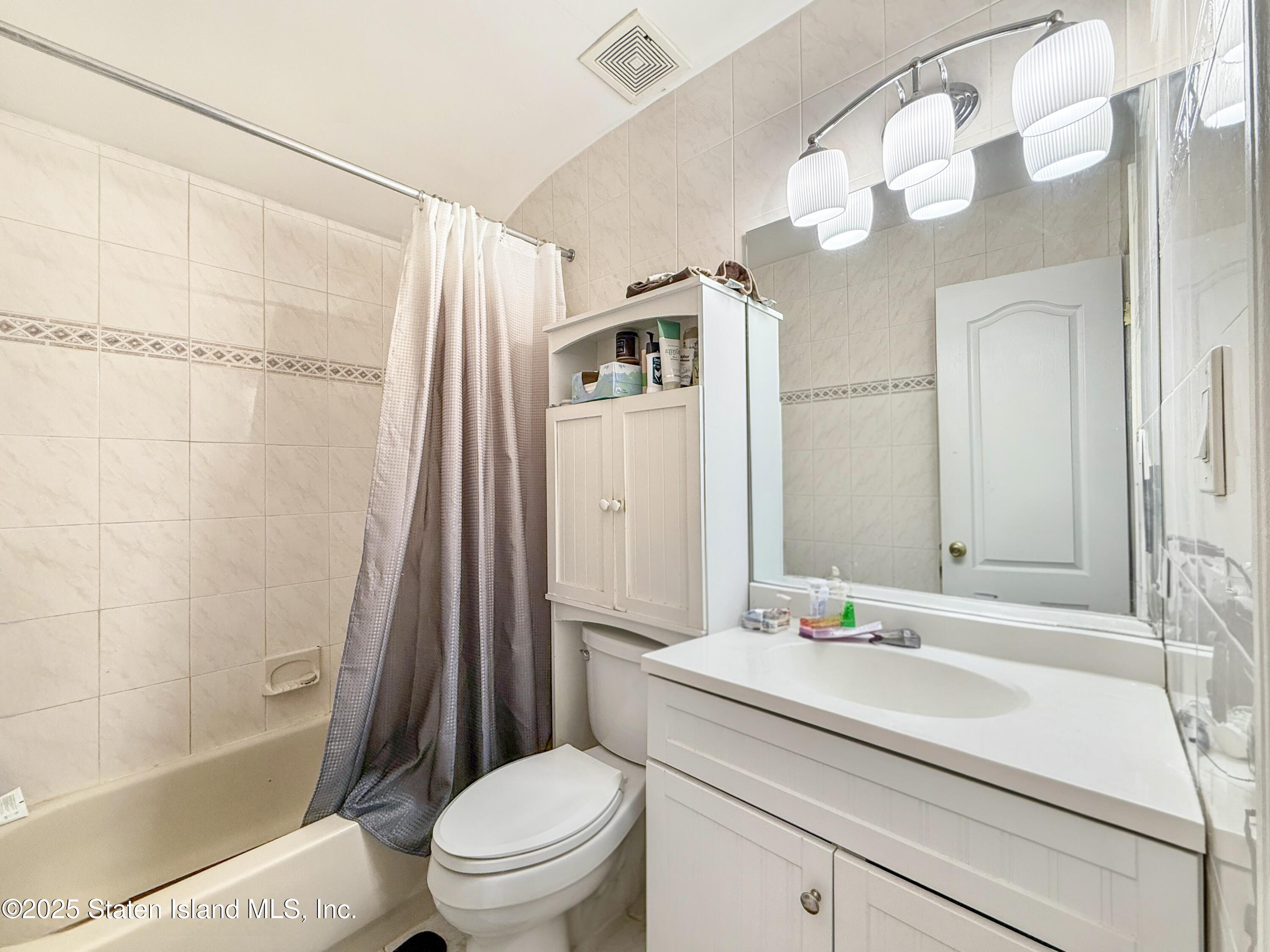 18 Lynbrook Court, Staten Island, NY, 10309 image 24