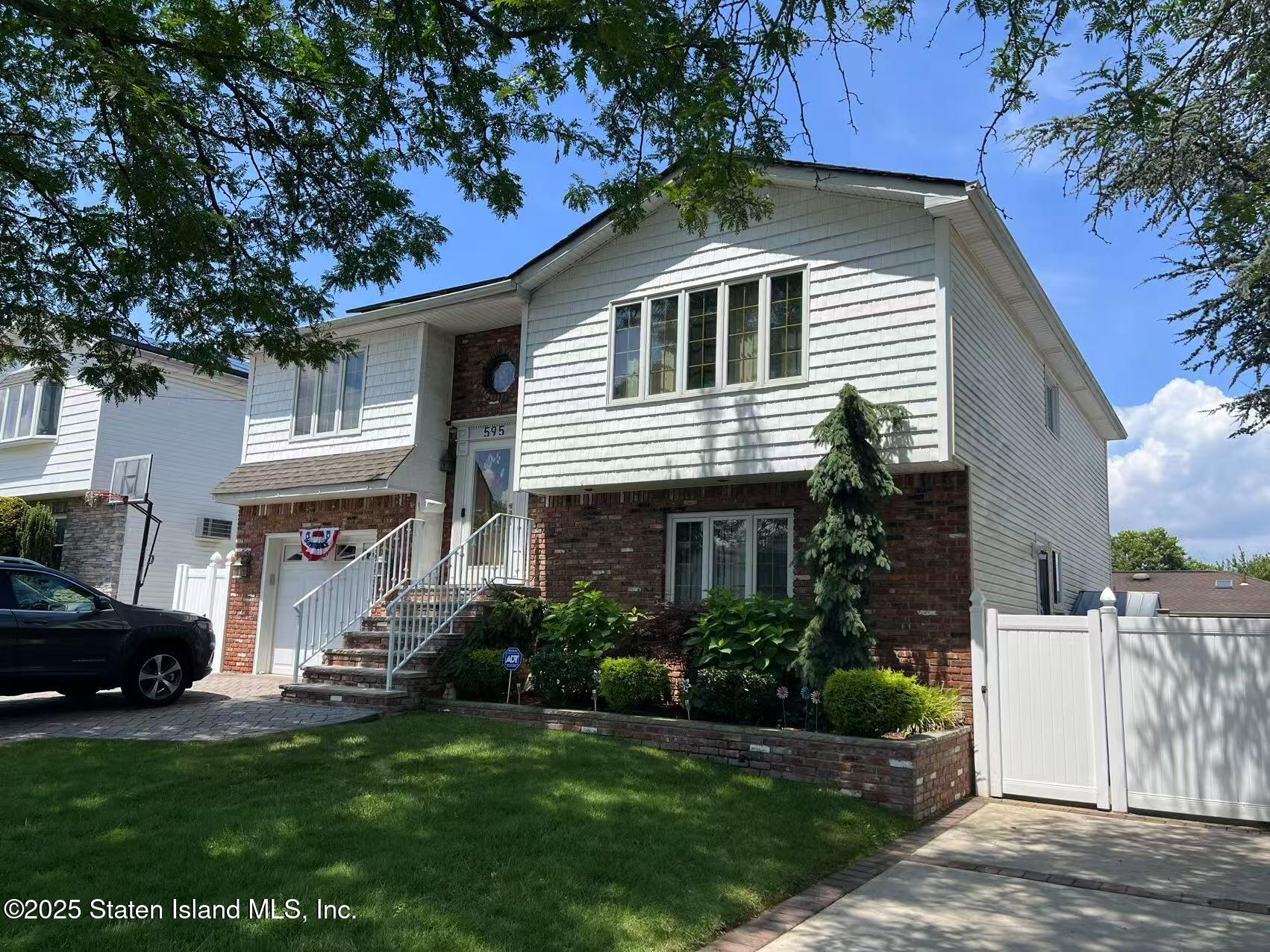 595 Sheldon Avenue Image 1