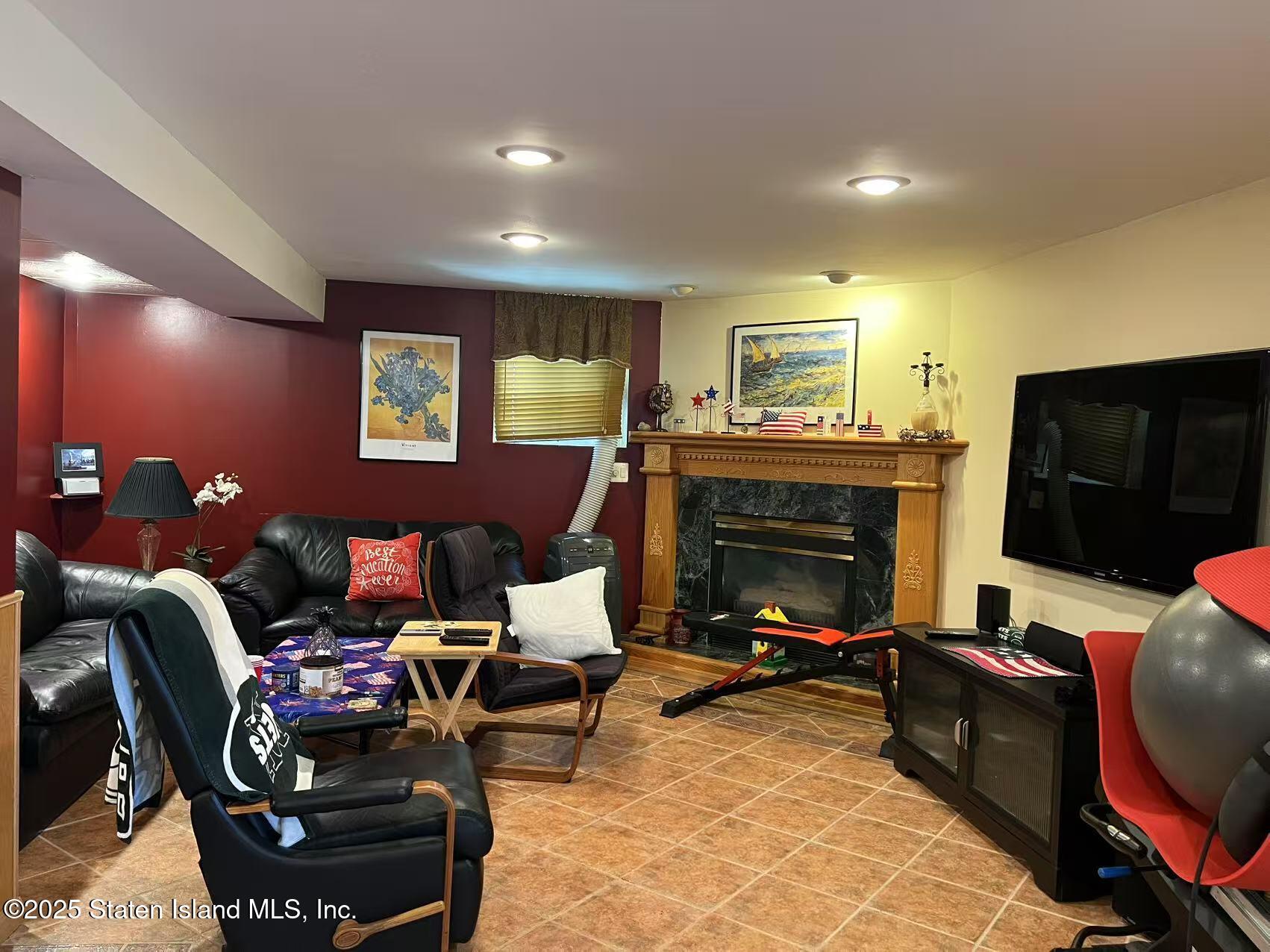 595 Sheldon Avenue Image 3