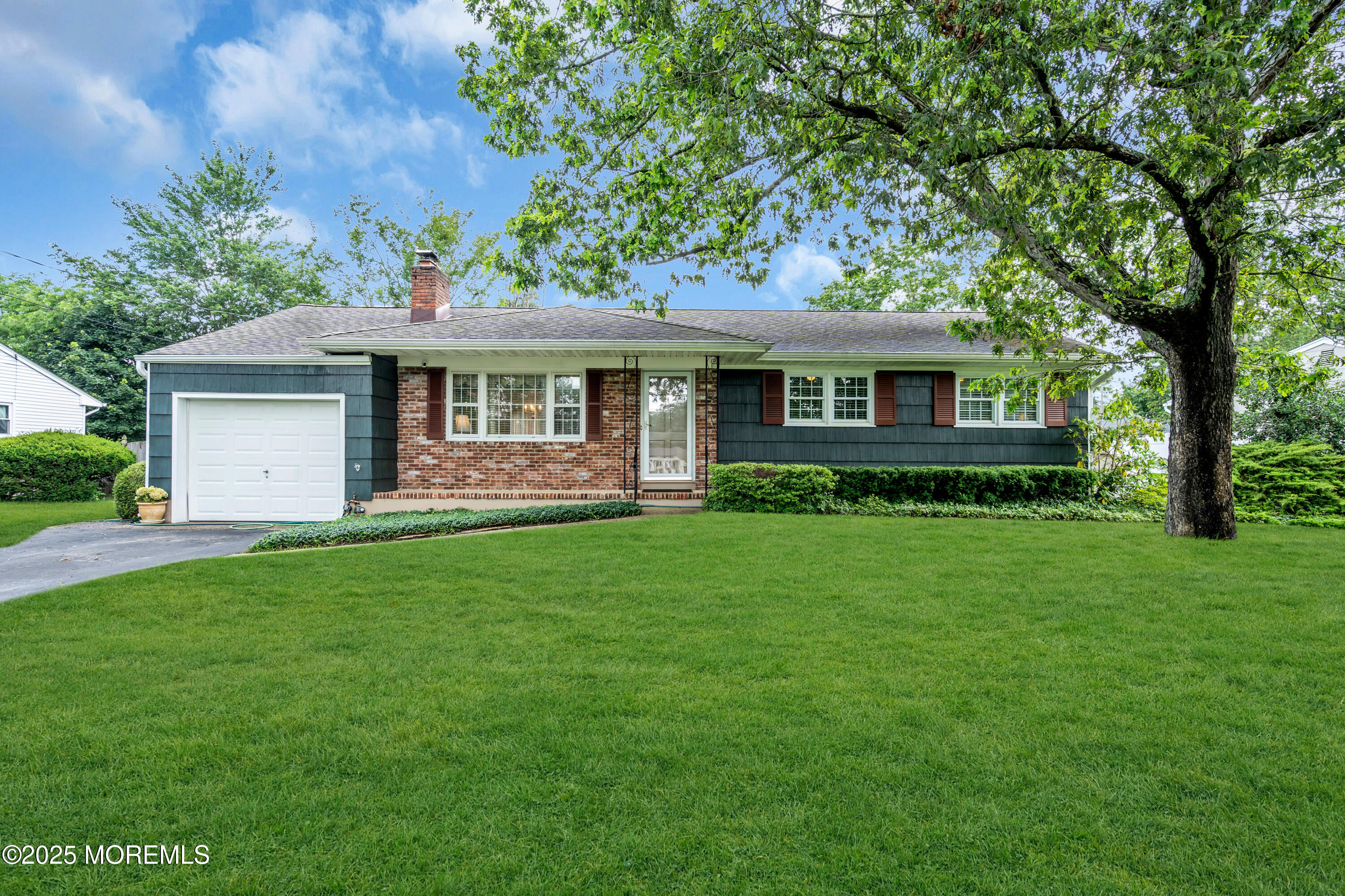 44 Williamsburg Drive Image 4