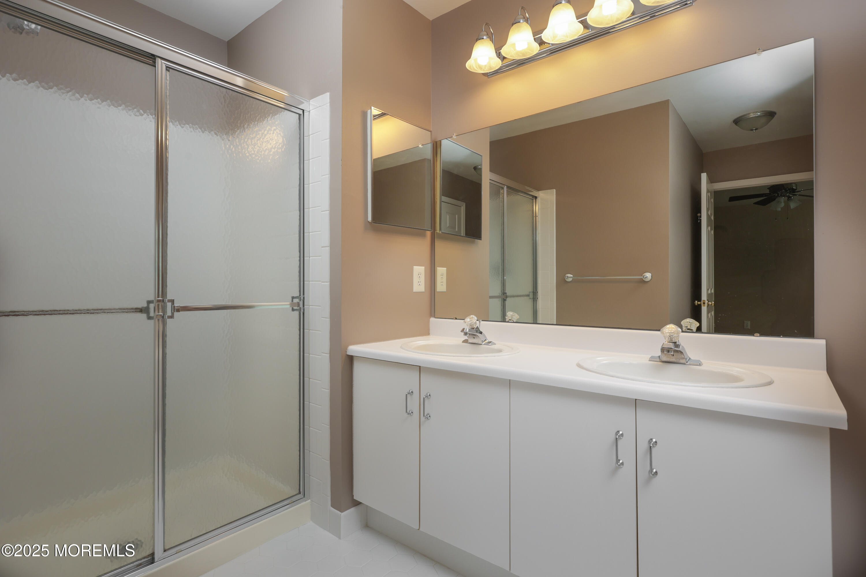 52 Picket Place 1000, Freehold, NJ, 07728 image 25