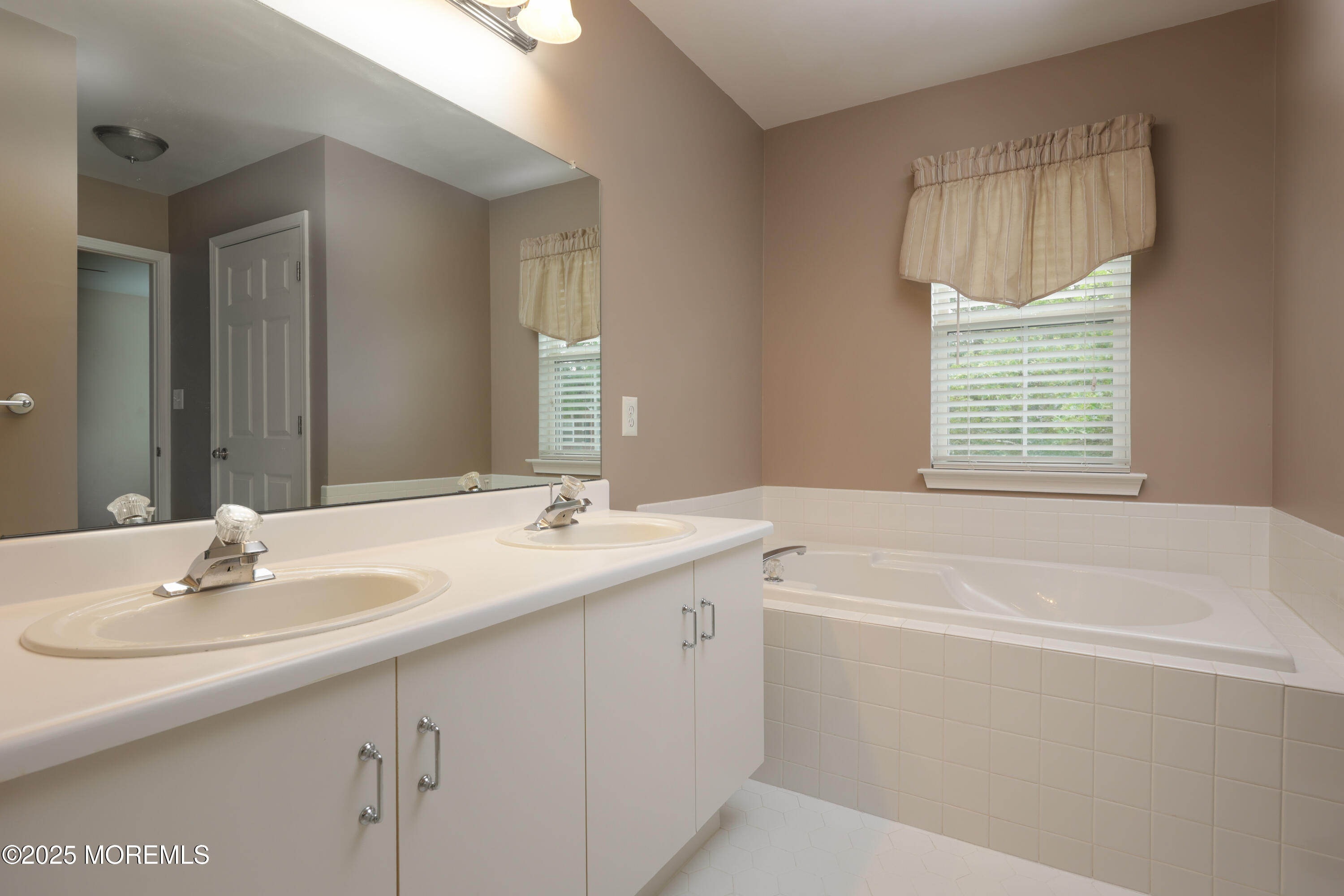 52 Picket Place 1000, Freehold, NJ, 07728 image 26