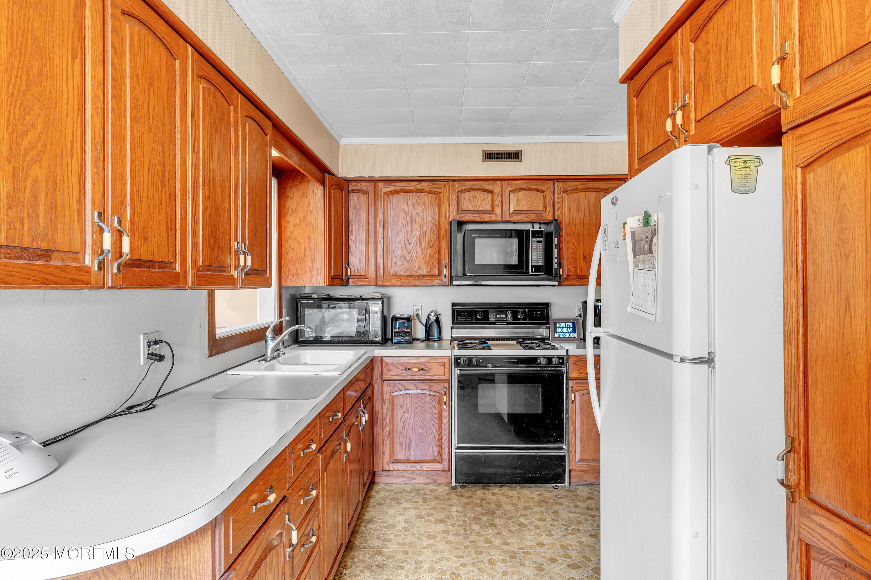 26 Kenwood Terrace, Hamilton, NJ, 08610 image 41