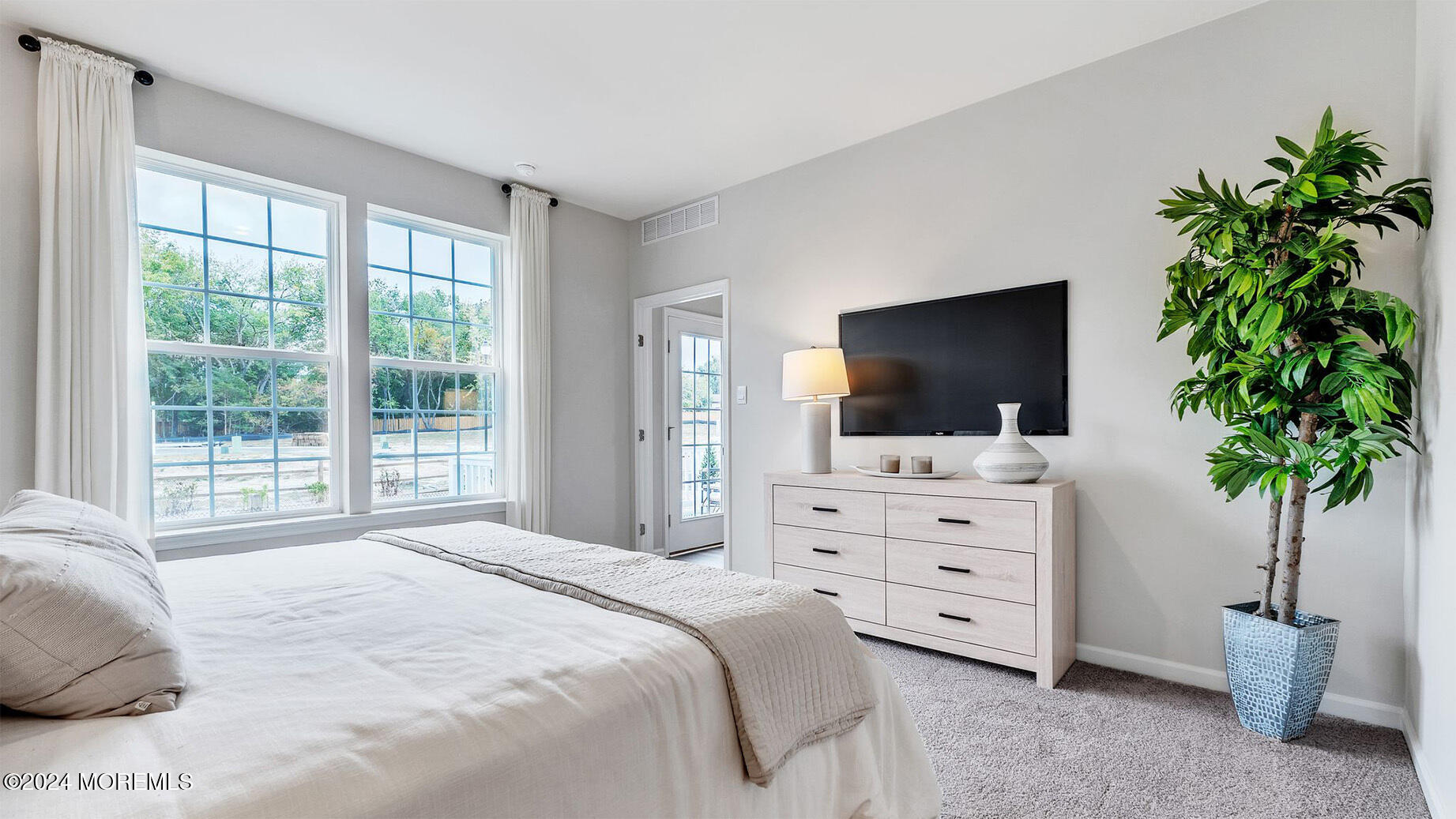 29 Victoria Gardens Square, Neptune Township, NJ, 07753 image 18
