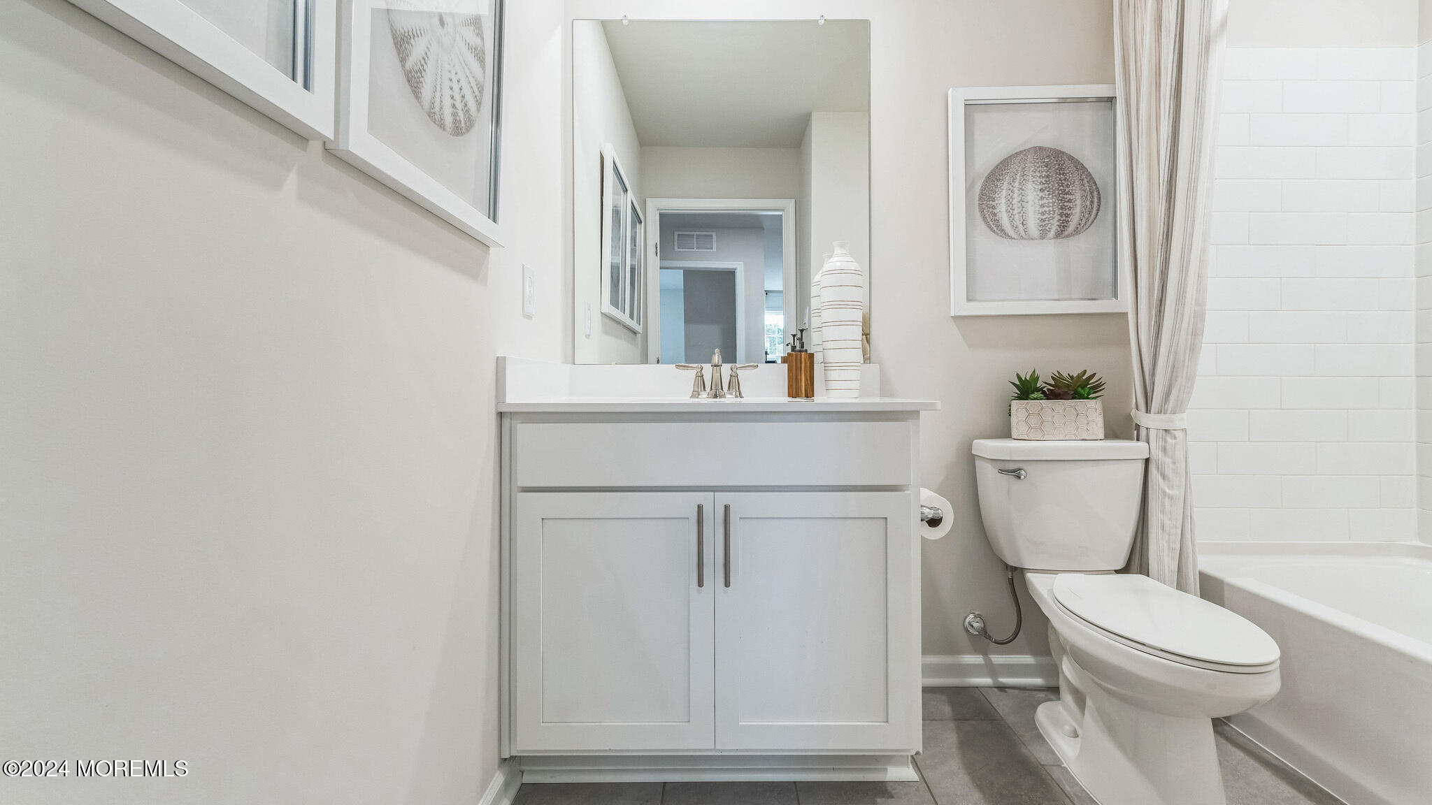 33 Victoria Gardens Square, Neptune Township, NJ, 07753 image 28