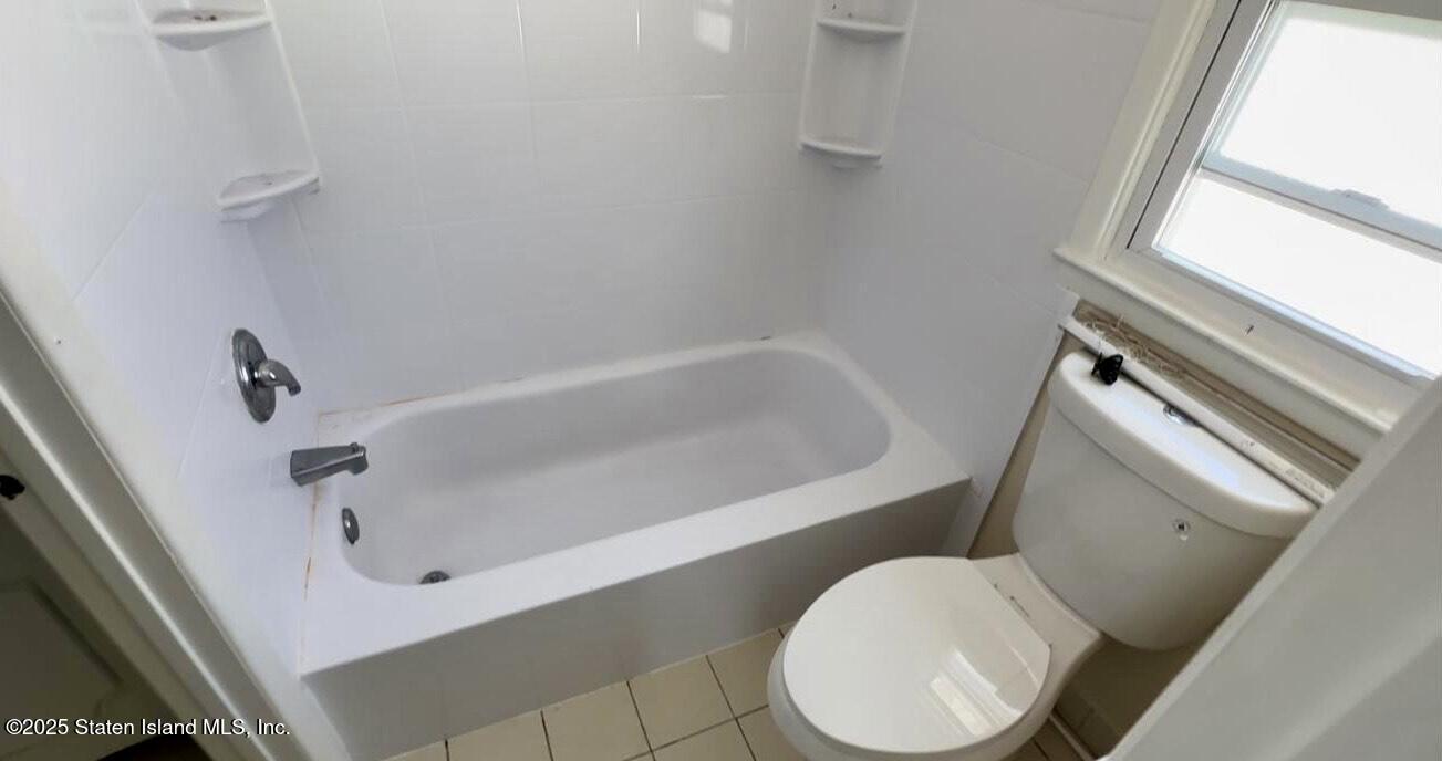 219 Eltingville Blvd Image 3