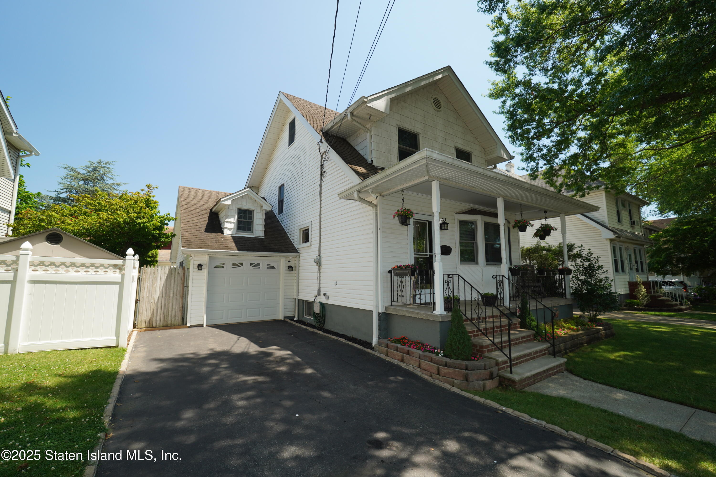 77 Burbank Avenue, Staten Island, NY, 10306