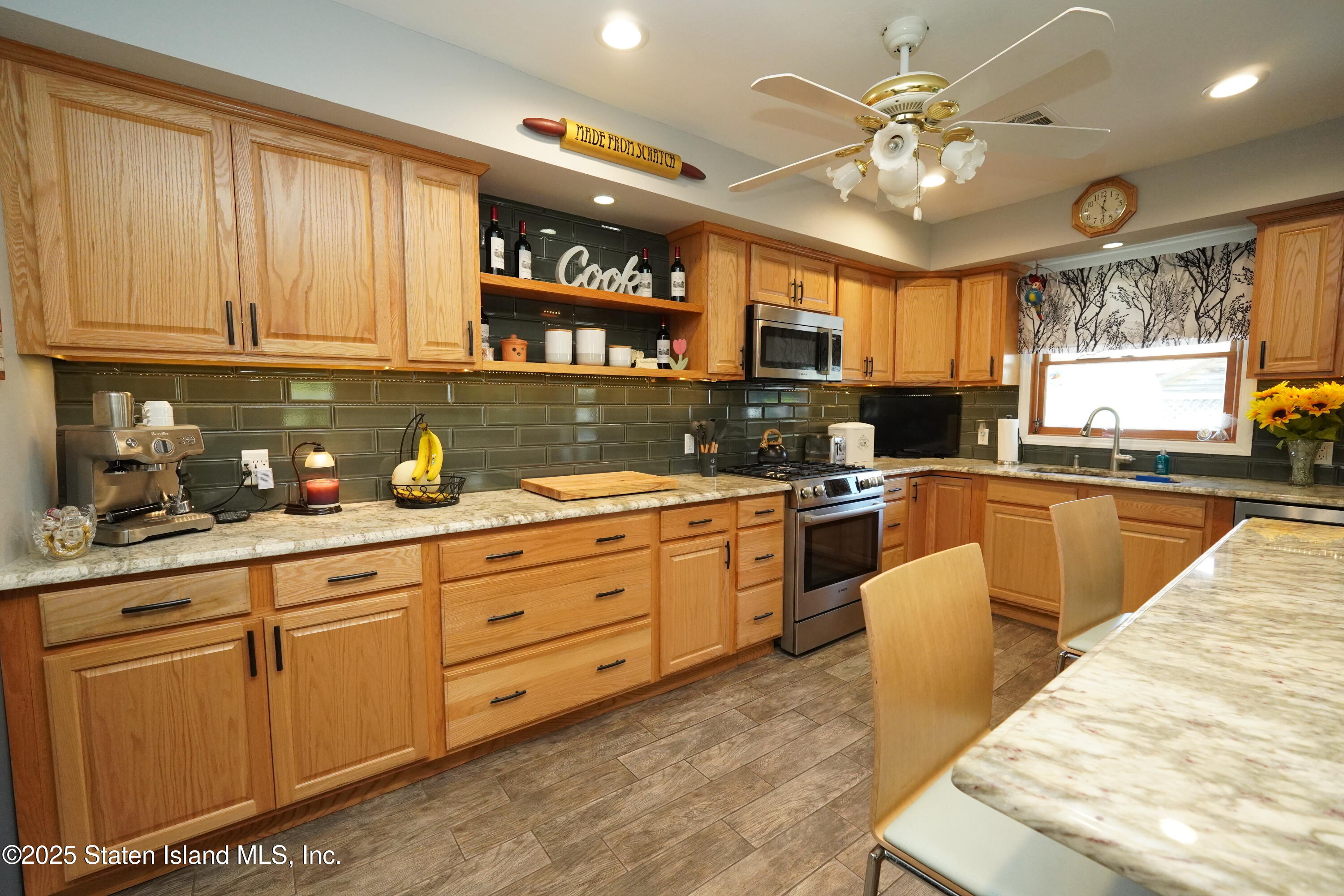 77 Burbank Avenue Image 5