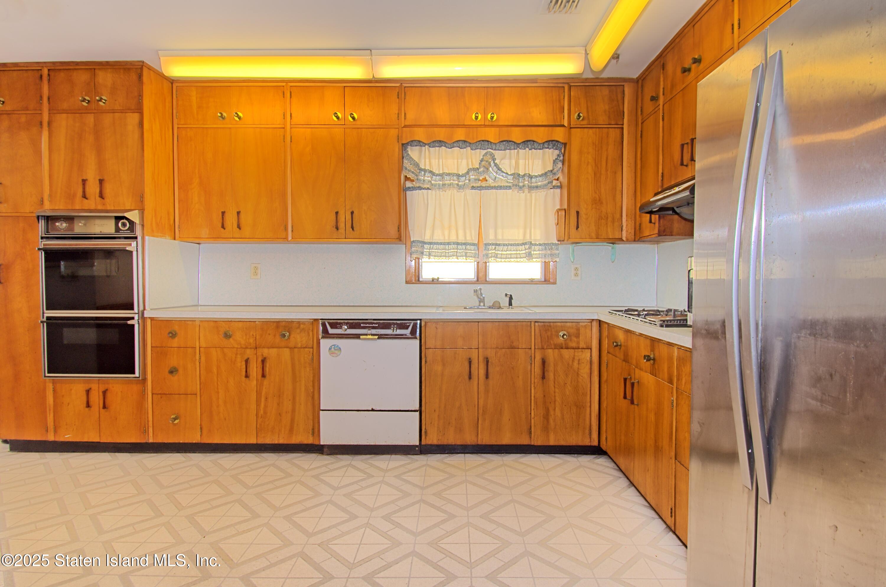 105 Marshall Avenue, Staten Island, NY, 10314 image 9