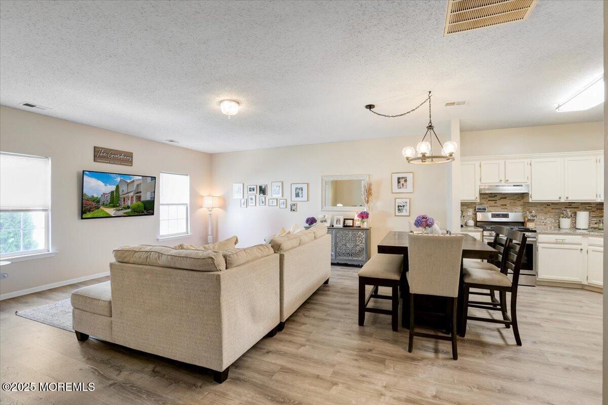 4504 Pepperidge Court Image 4