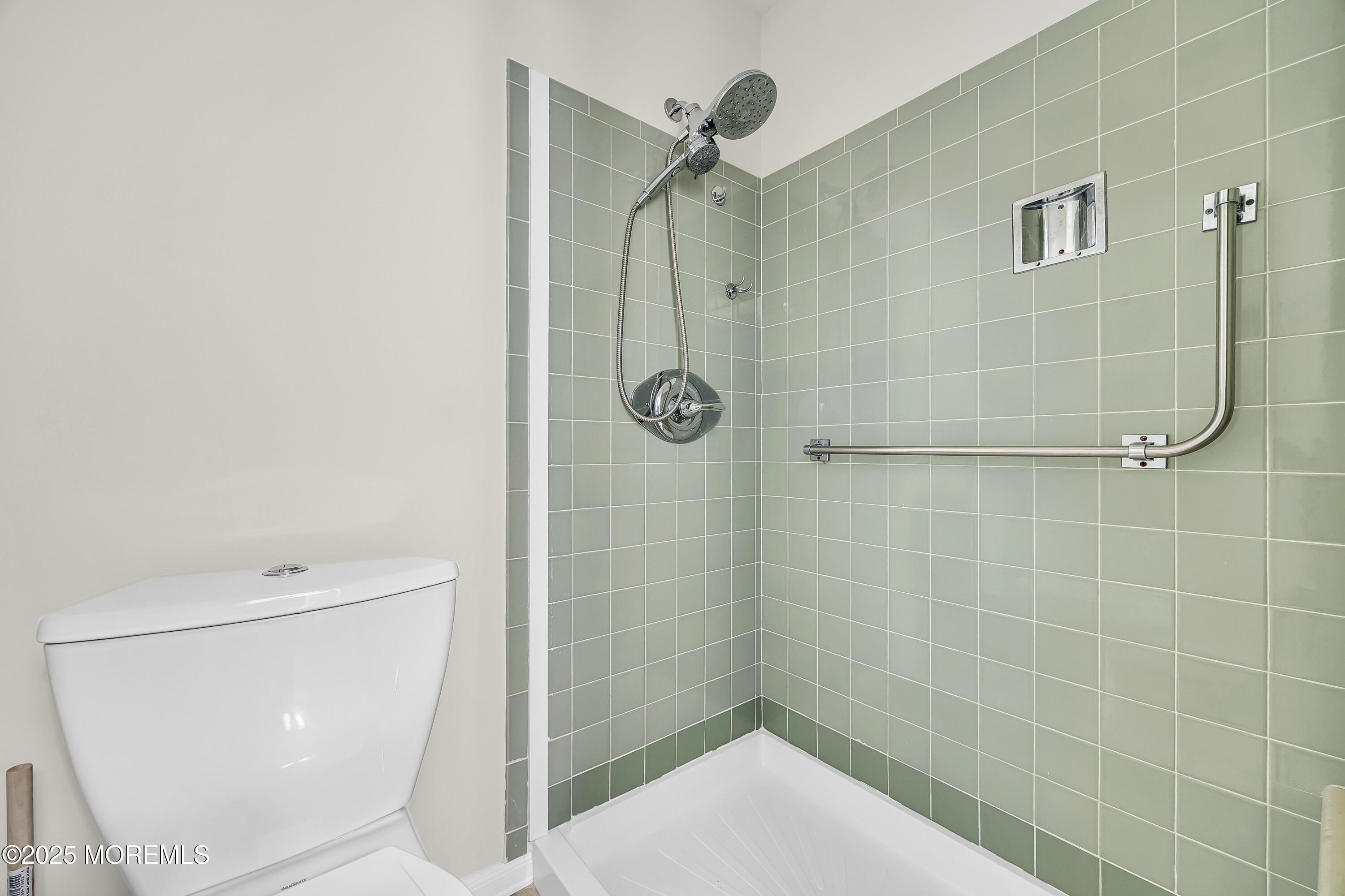 31 Claremont Court, Red Bank, NJ, 07701 image 10