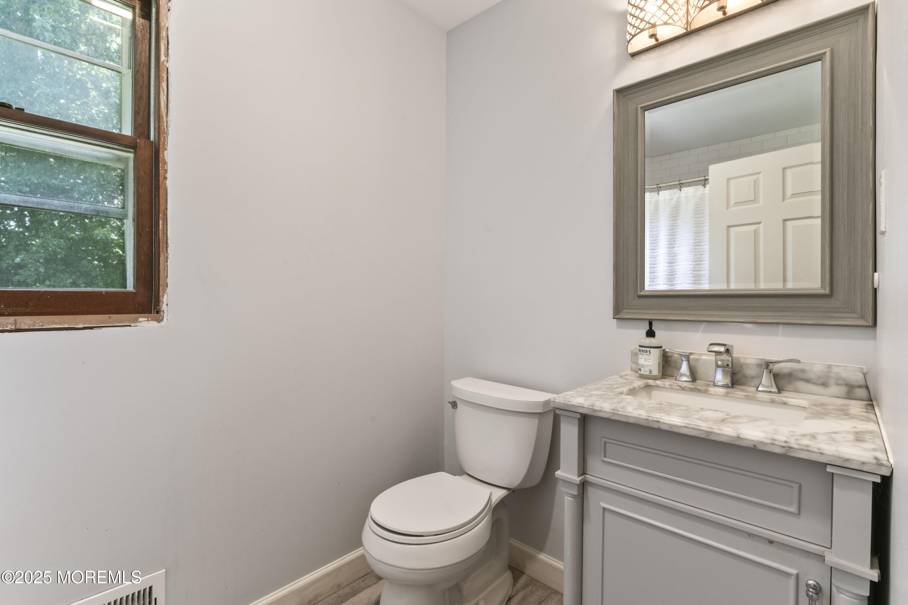 25 Constitution Court, Manalapan, NJ, 07726 image 24