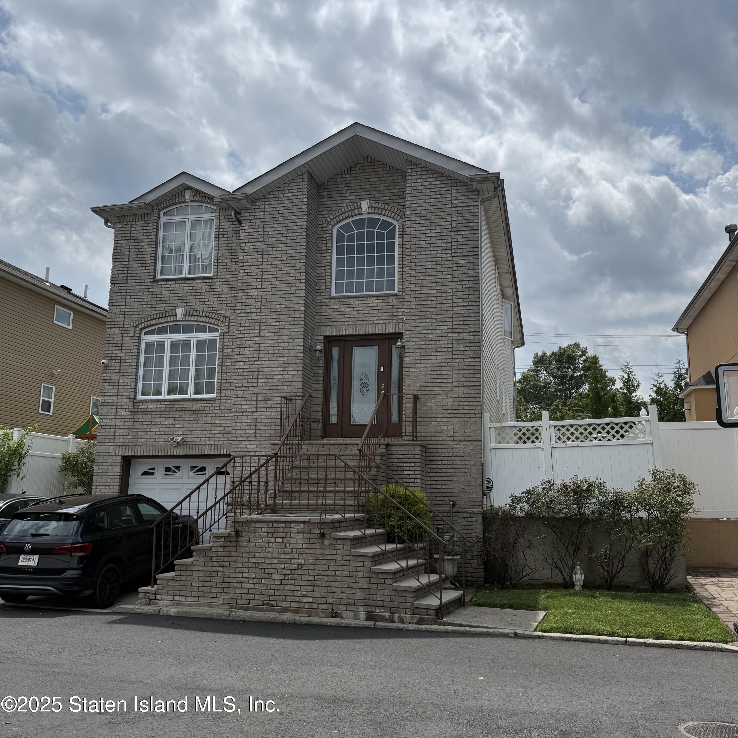 4087 Richmond Avenue Image 2