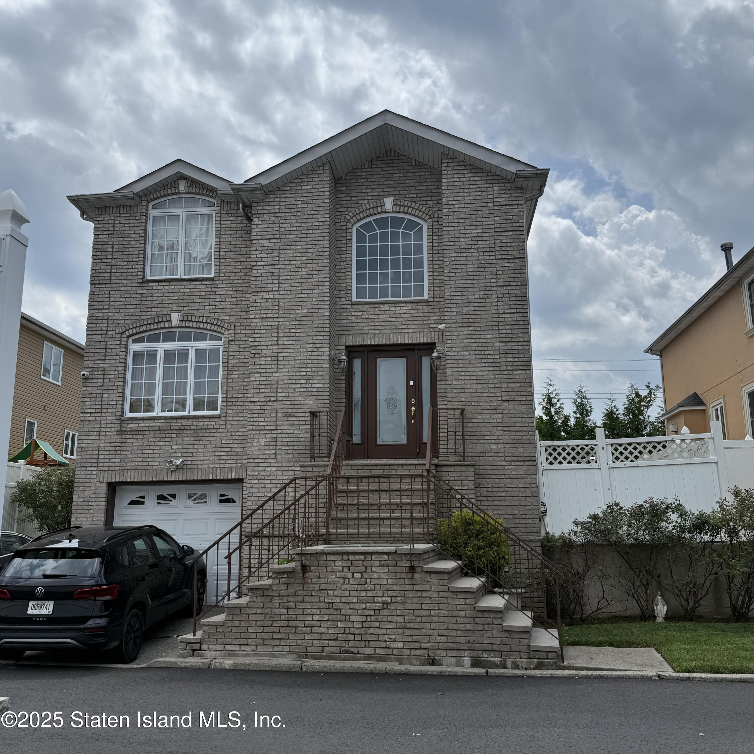 4087 Richmond Avenue Image 3