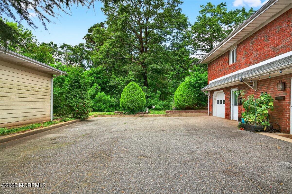 428 Laurel Brook Drive 1704 Image 3