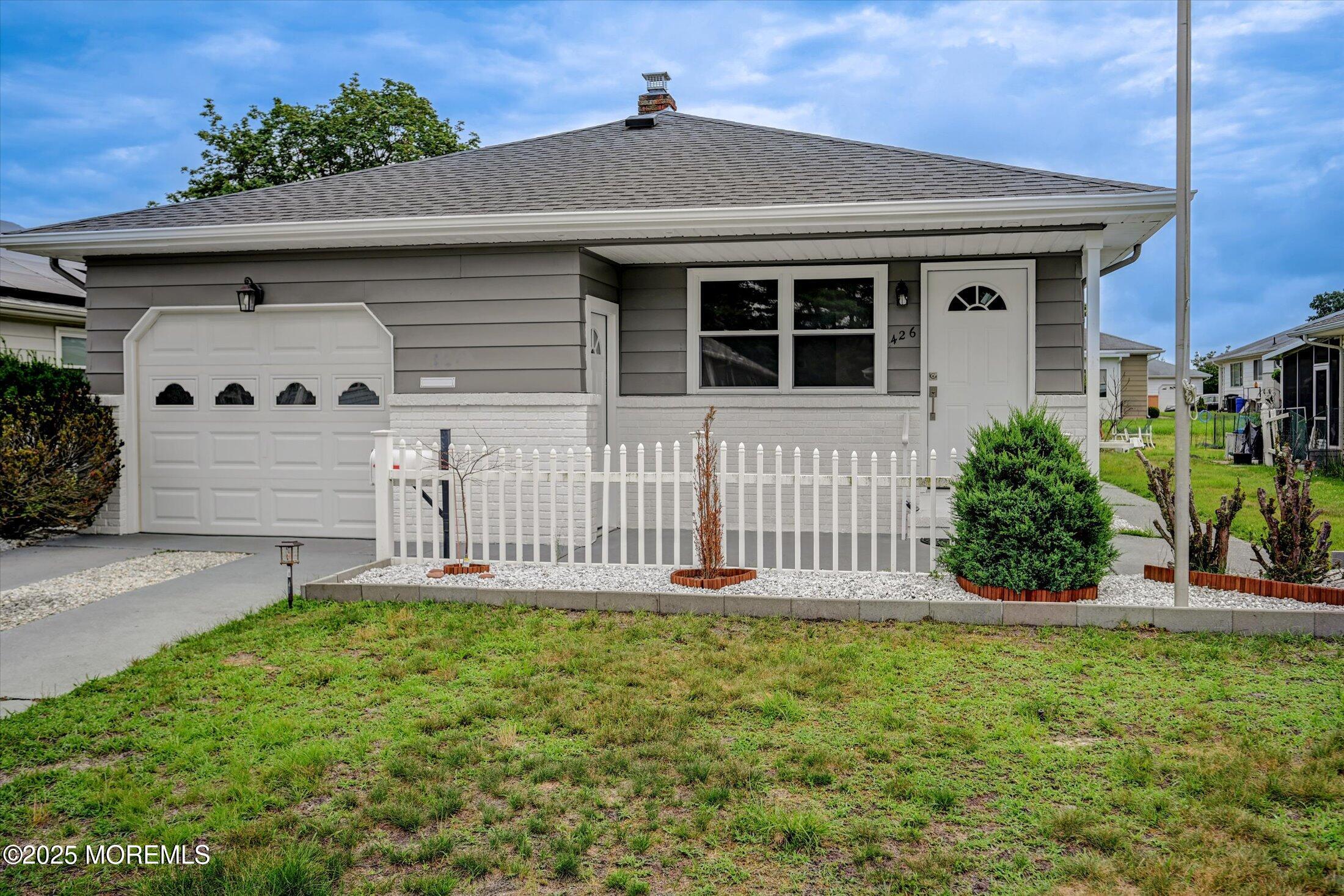 426 Saint Thomas Drive Image 2