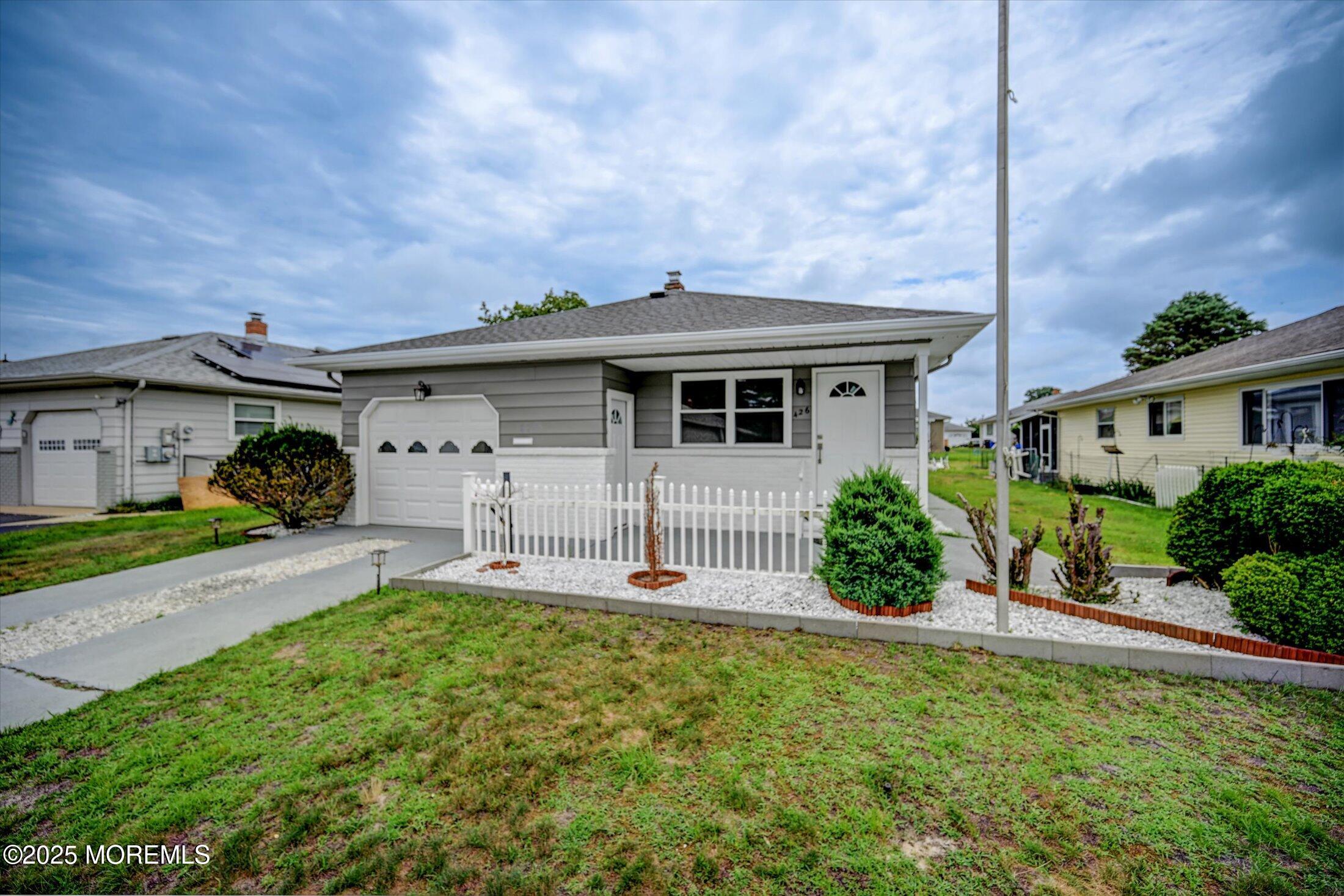 426 Saint Thomas Drive, Toms River, NJ, 08757