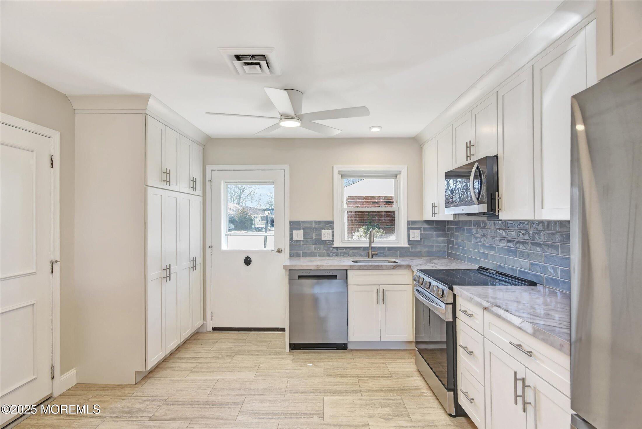 271B Kingston Court Image 3
