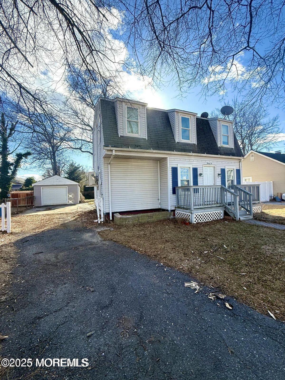 32 Crescent Street Image 2