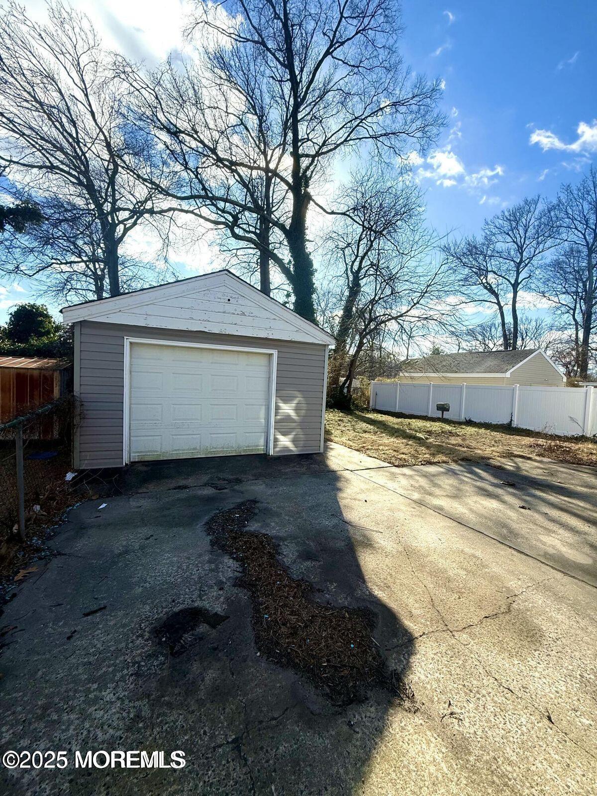 32 Crescent Street Image 3