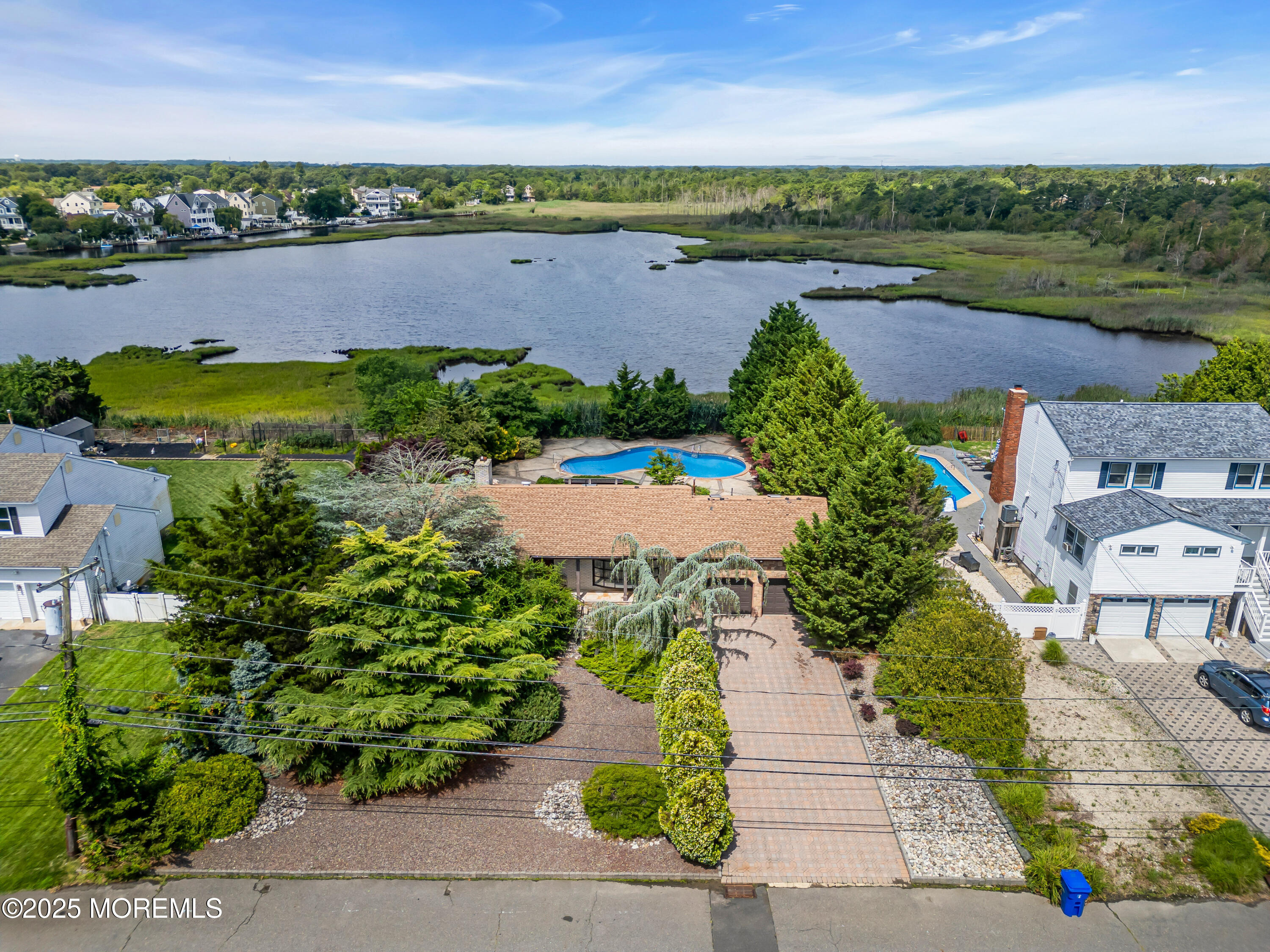 62 Sunrise Boulevard Image 2