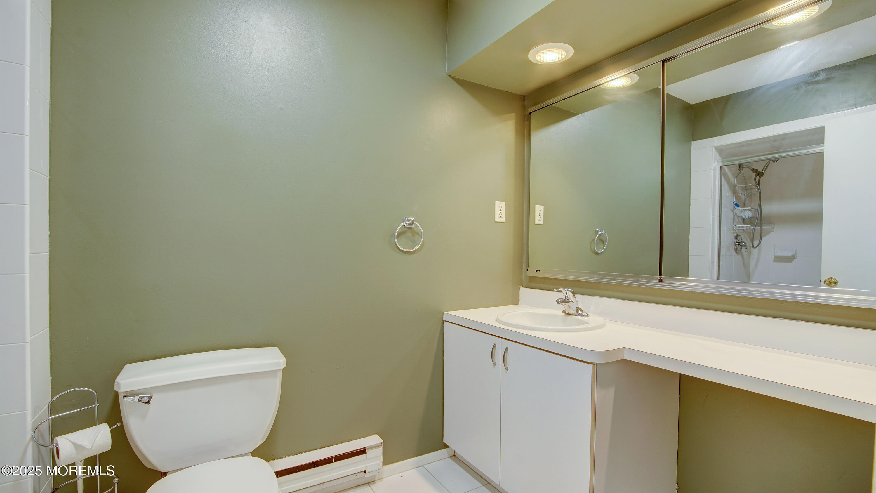 30 Meadow Green Circle #E, Manalapan, NJ, 07726 image 8