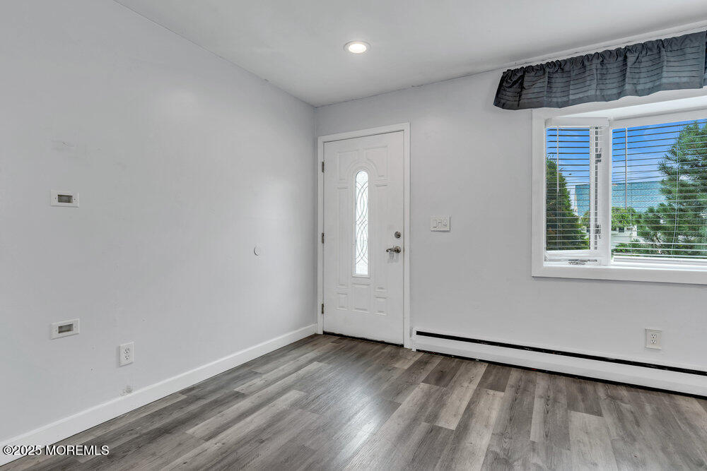 75 S Mckinley Avenue Image 3
