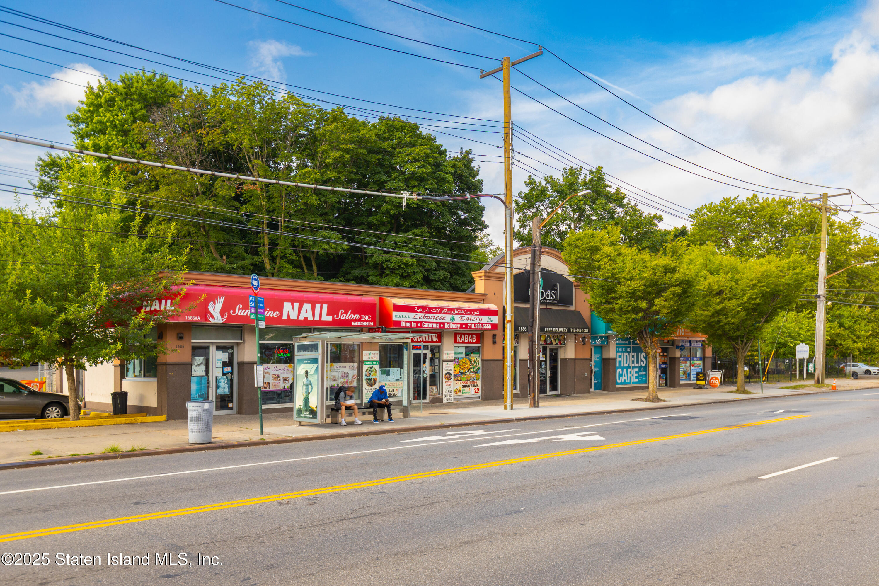1686 Forest Avenue Image 1