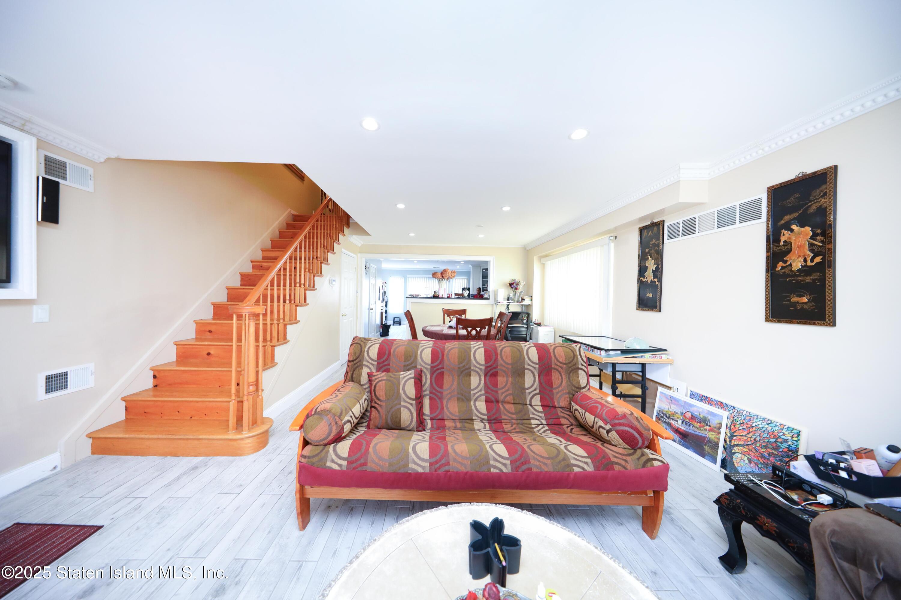 269 Clifton Avenue Image 5