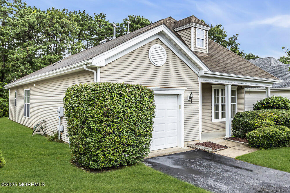 123 Golden Seasons Drive Image 2