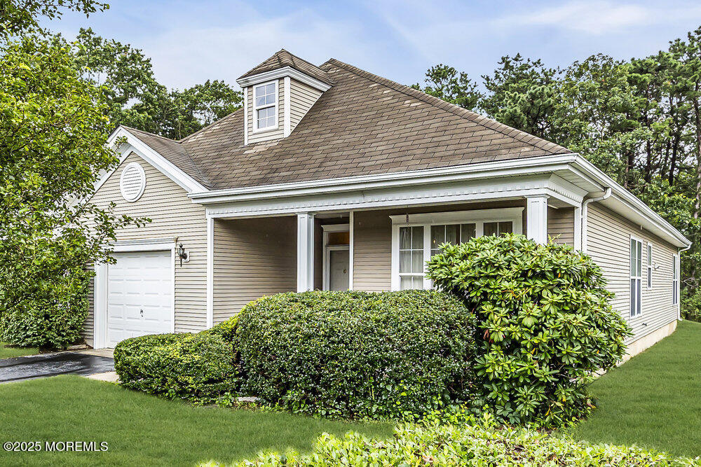123 Golden Seasons Drive, Lakewood, NJ, 08701