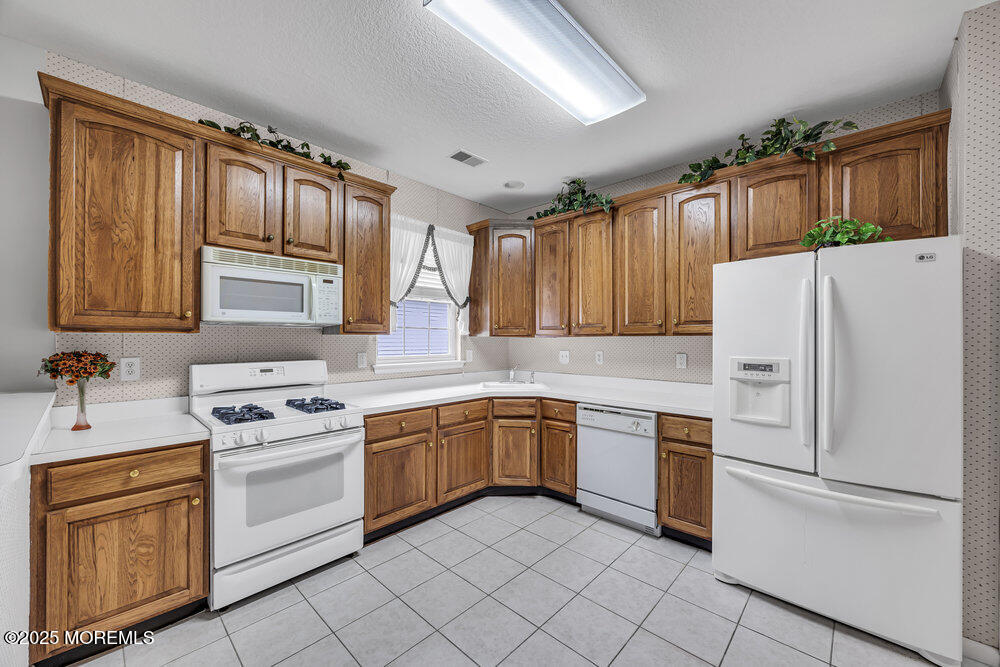 123 Golden Seasons Drive, Lakewood, NJ, 08701 image 9