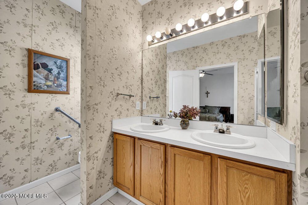 123 Golden Seasons Drive, Lakewood, NJ, 08701 image 19