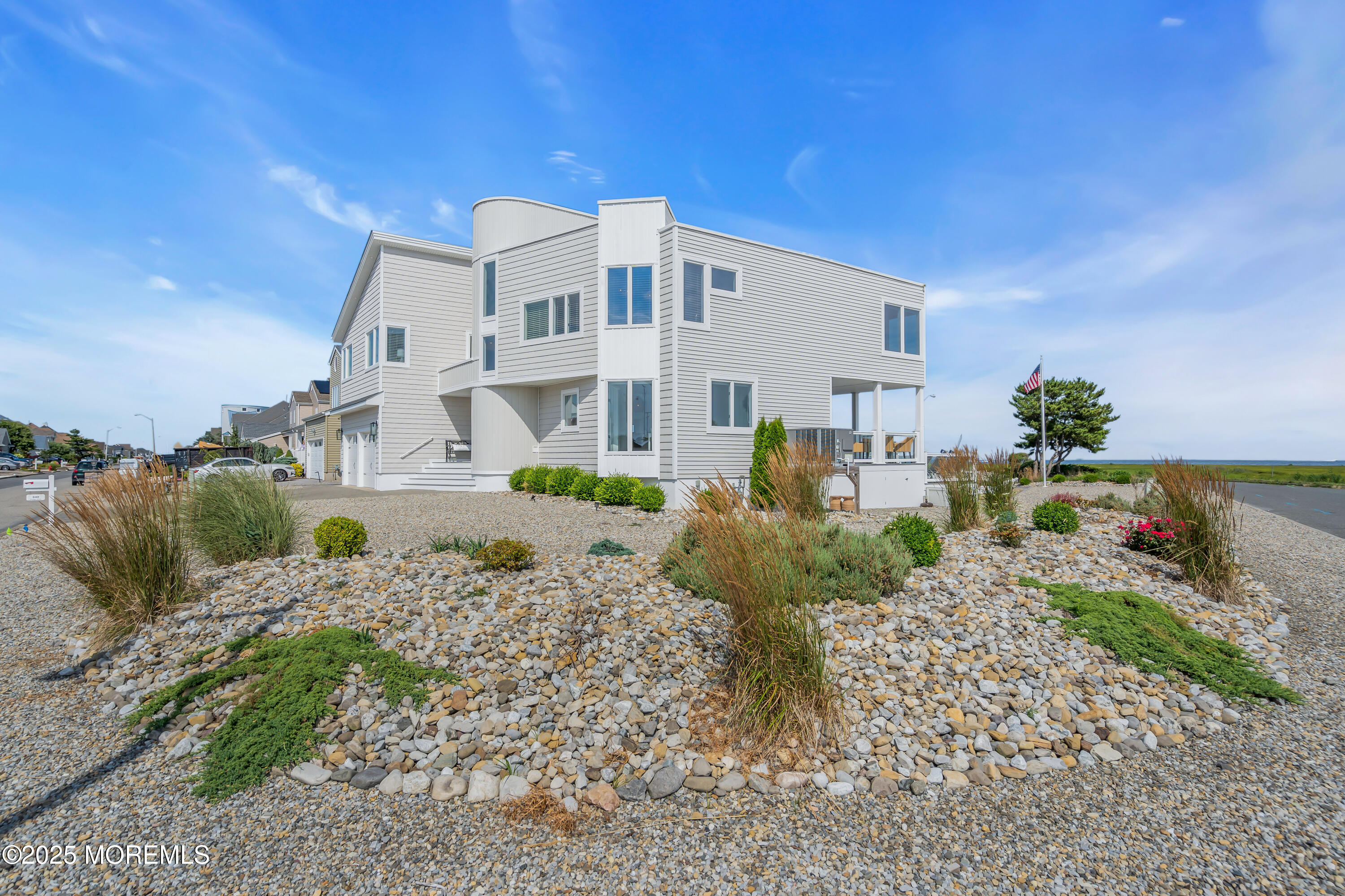 848 Ensign Drive Image 2