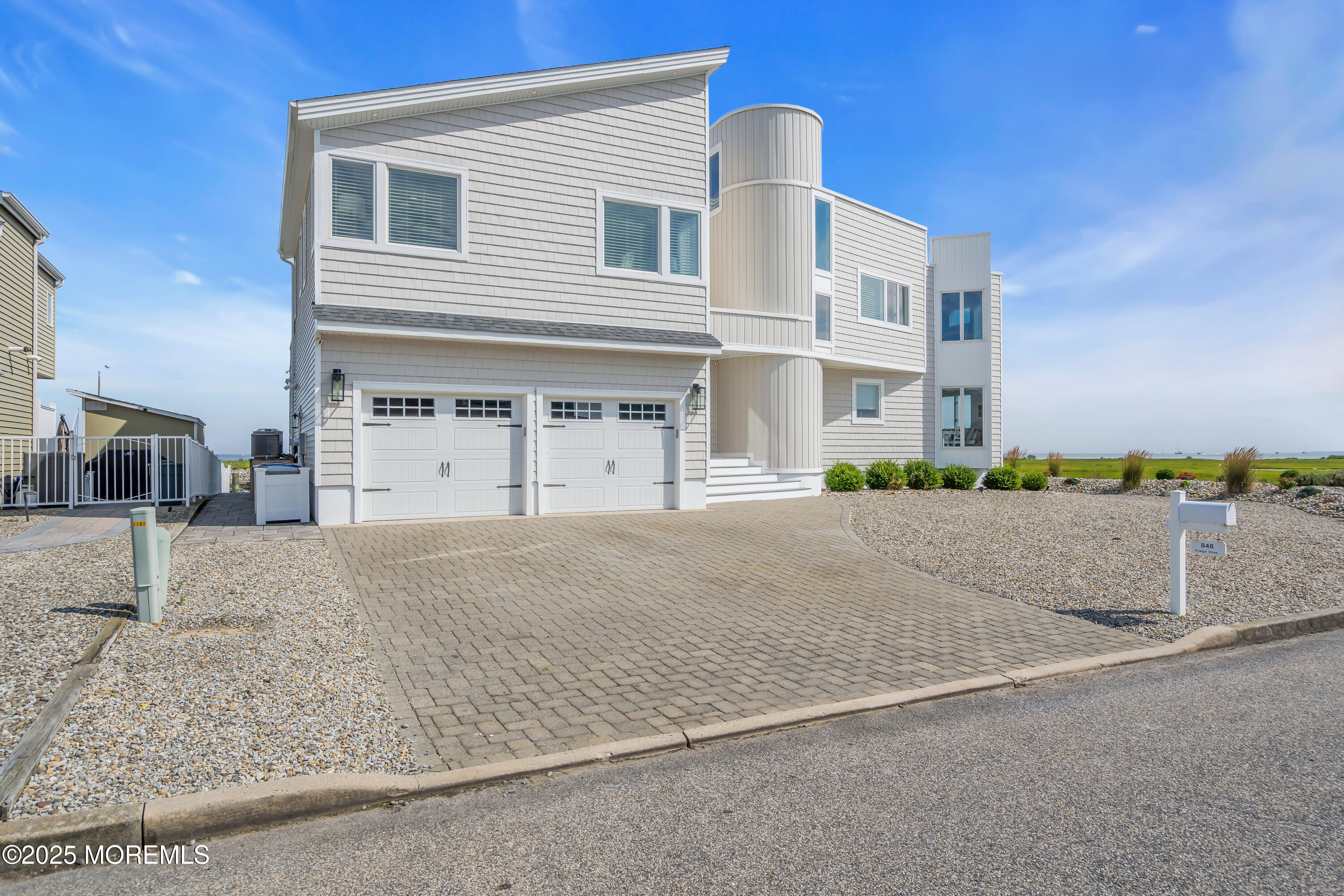 848 Ensign Drive Image 4