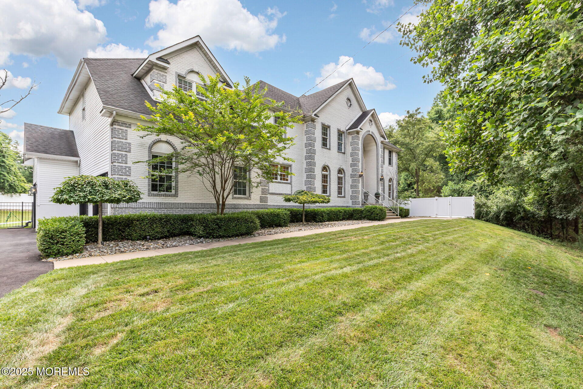 212 Millstone Road Image 2