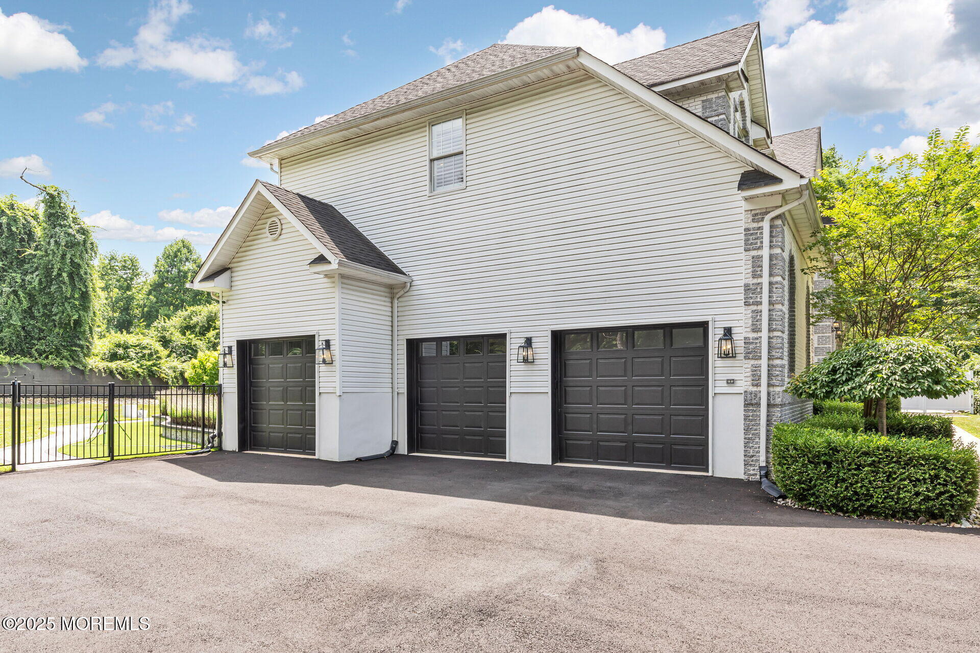 212 Millstone Road Image 3