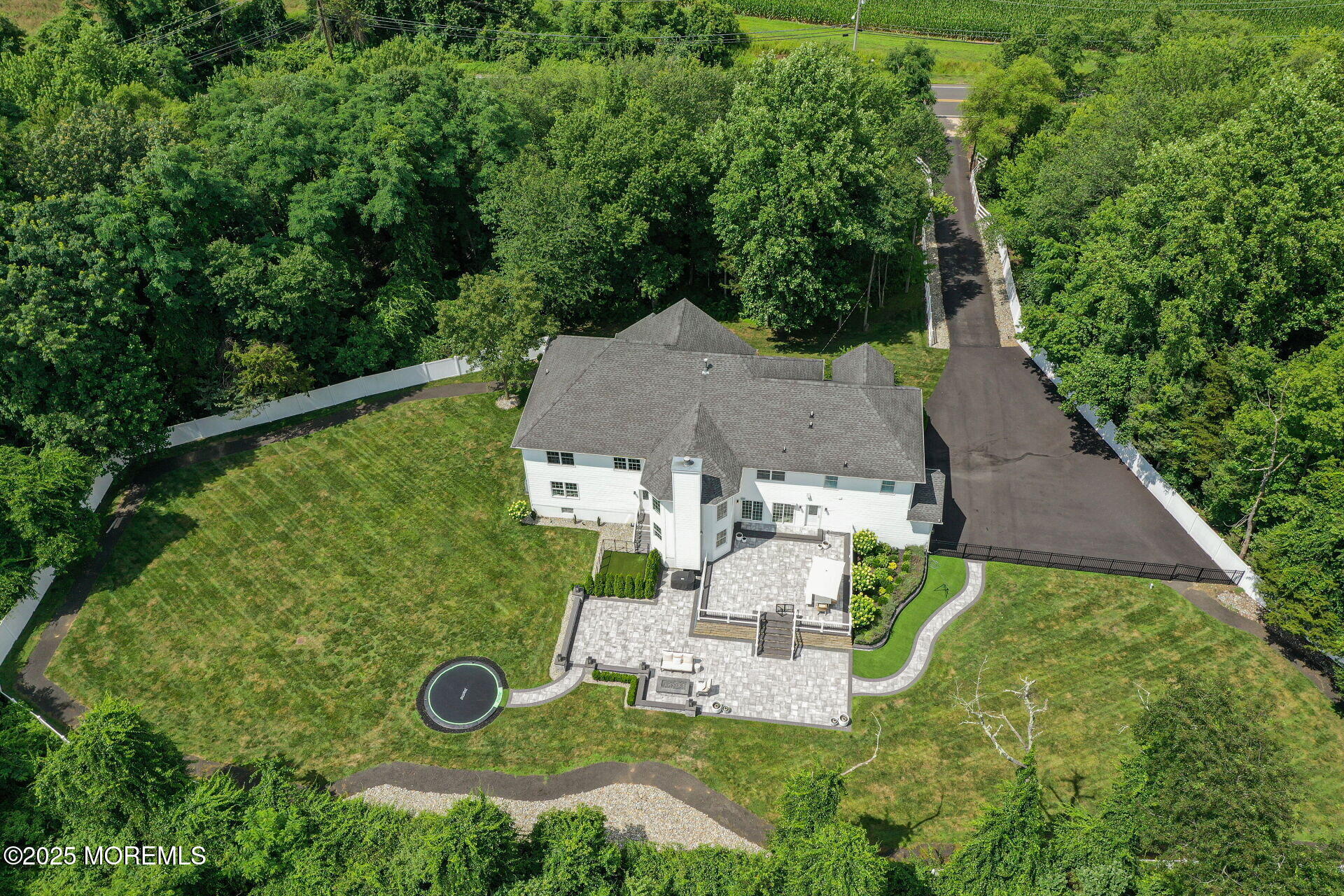 212 Millstone Road Image 4