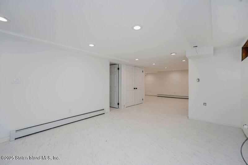 290 Woolley Avenue, Staten Island, NY, 10314 image 19