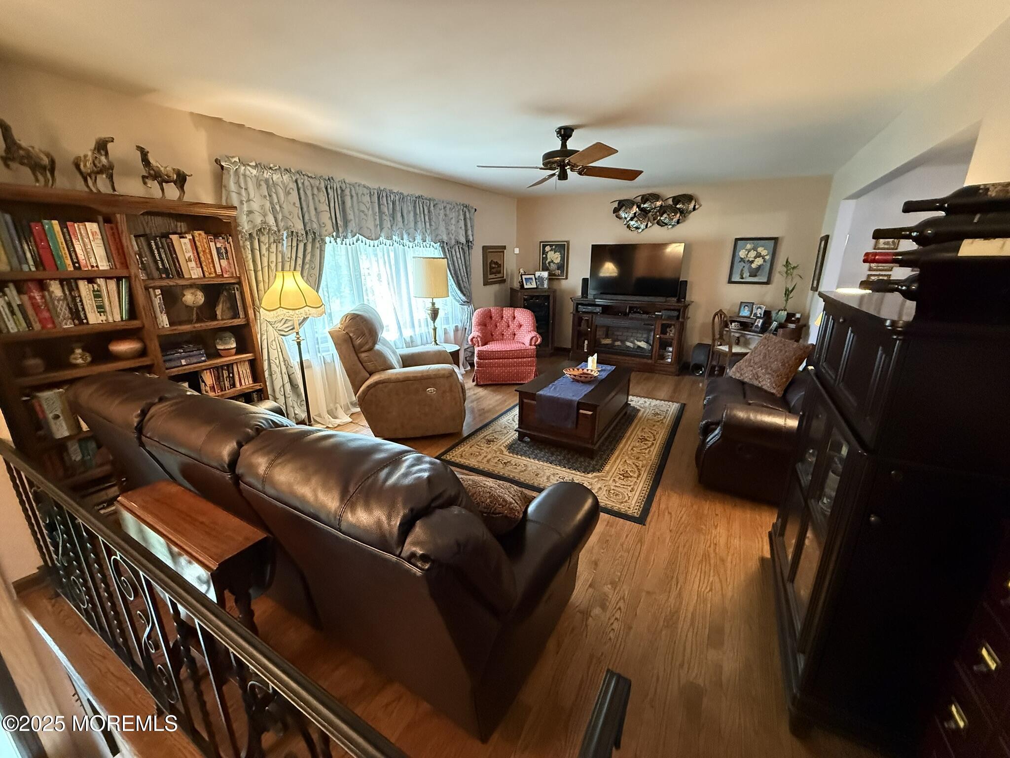 639 Elwood Street Image 5