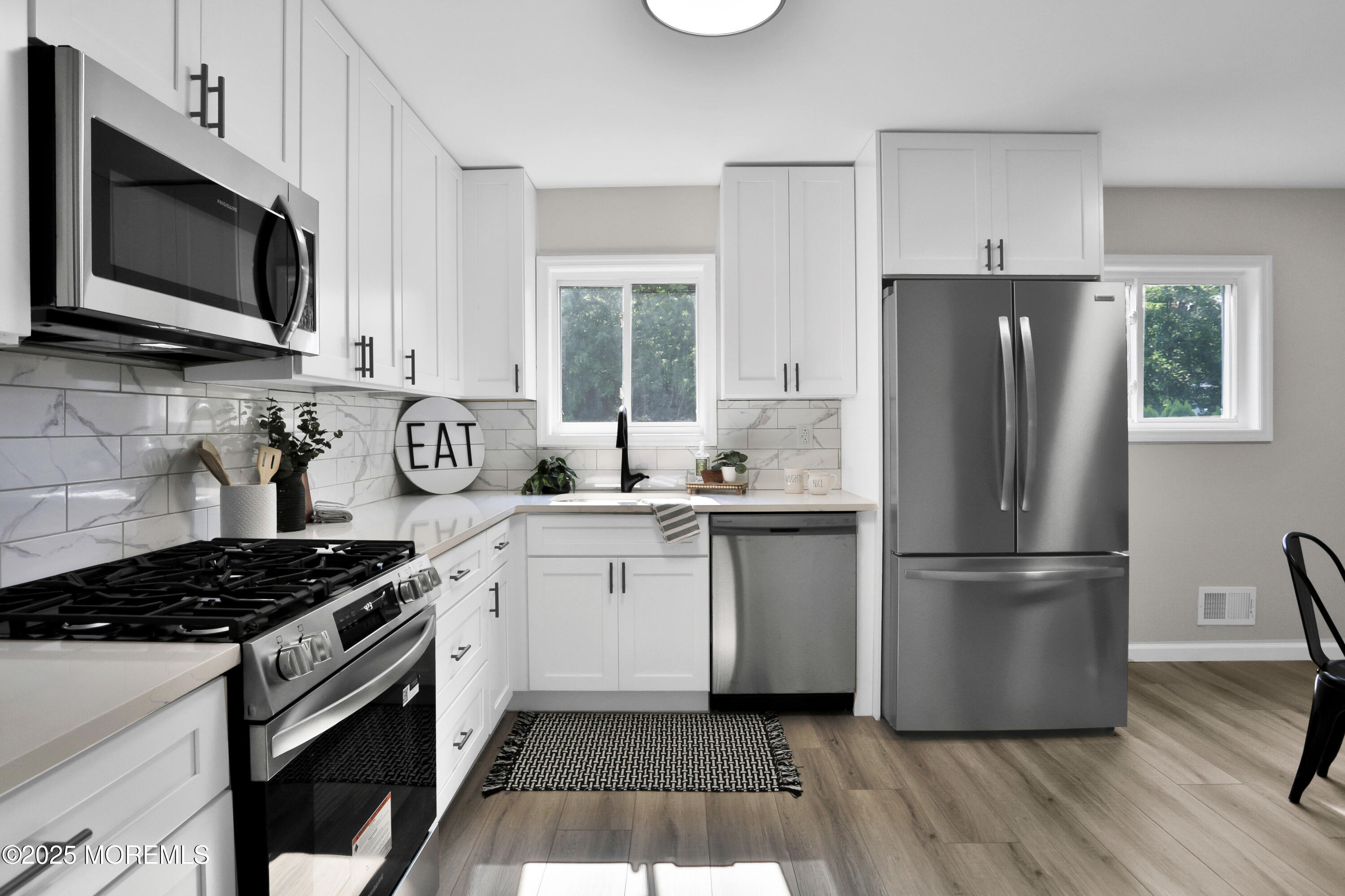 520 East Road, Belford, NJ, 07718 image 12