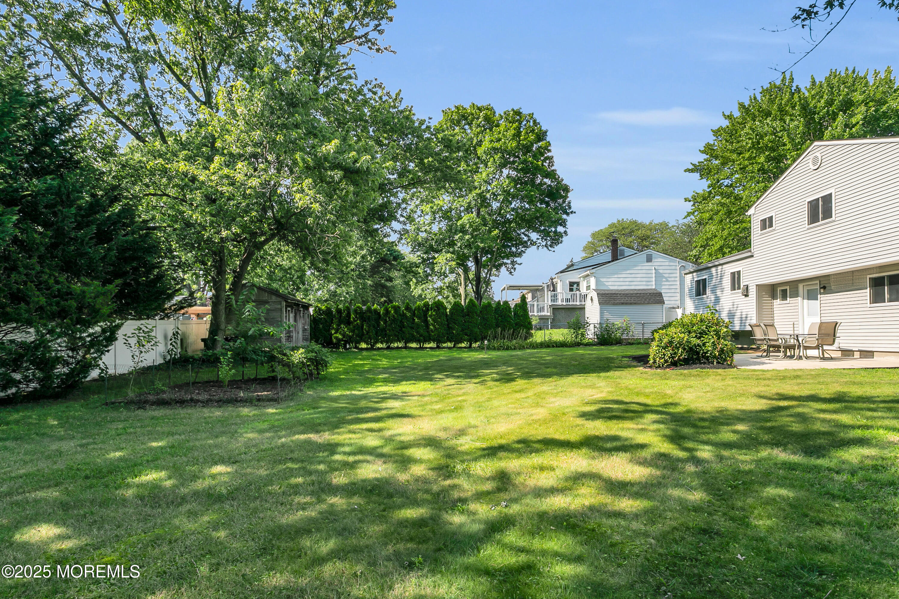 520 East Road, Belford, NJ, 07718 image 35