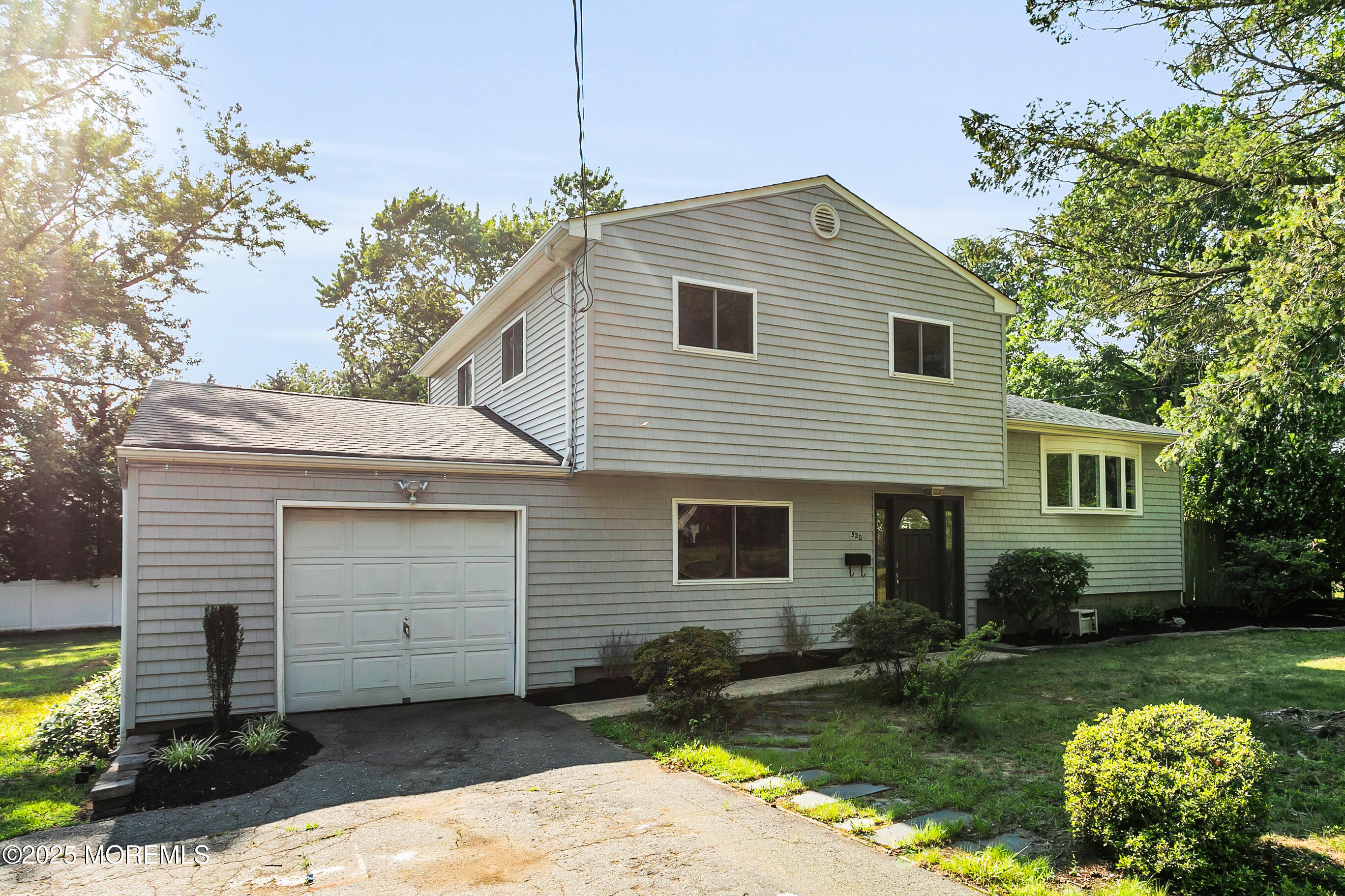 520 East Road, Belford, NJ, 07718