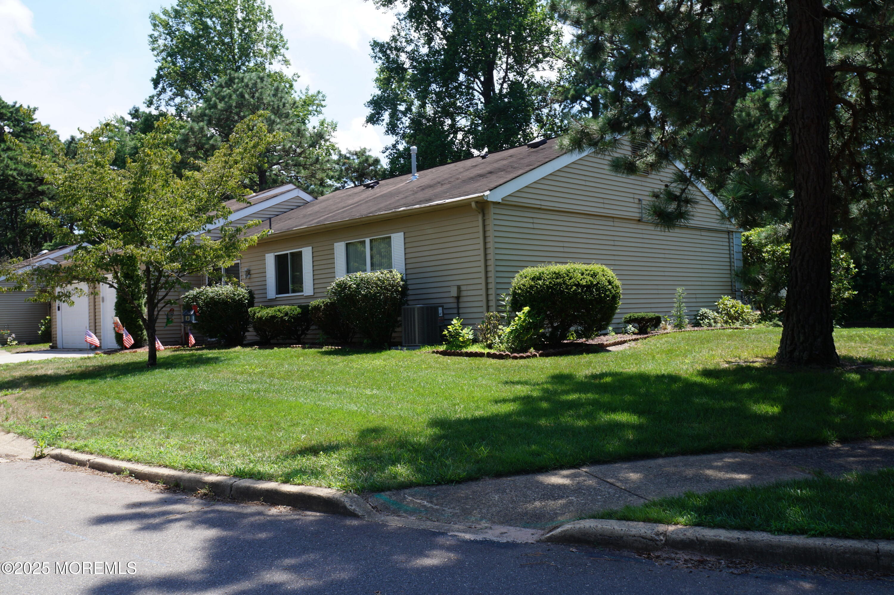 715A Wooton Court Image 3