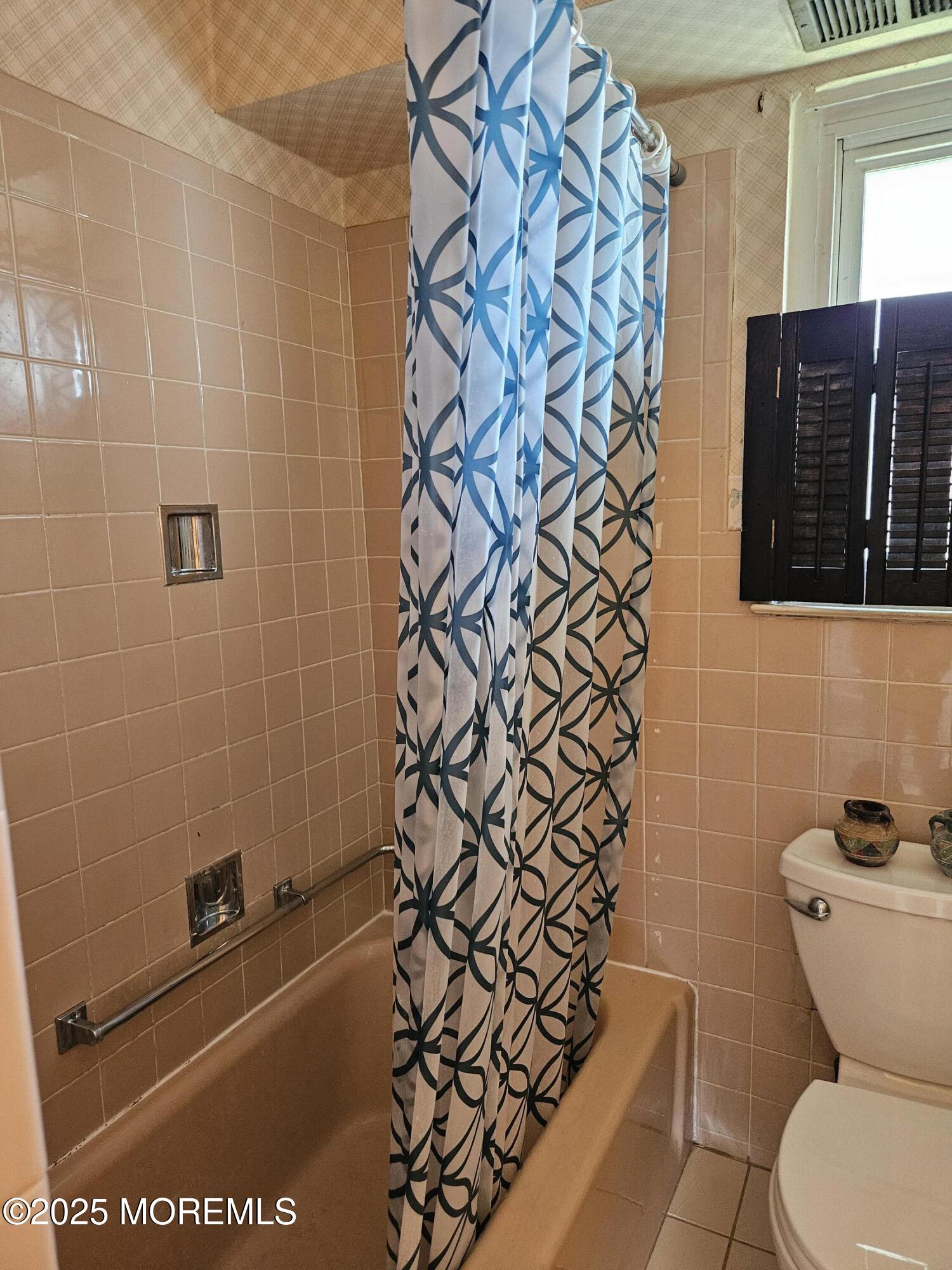 72 Haven Drive 500 Image 5
