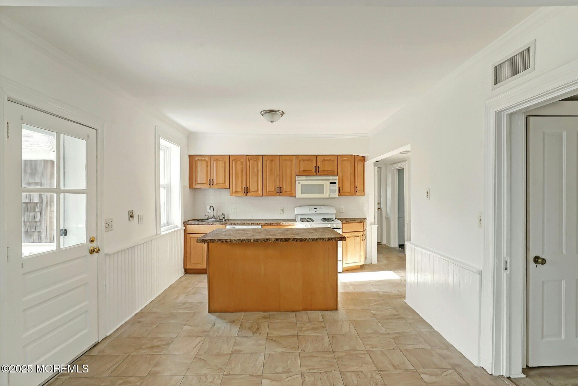 551 East Avenue, Bay Head, NJ, 08742 image 17